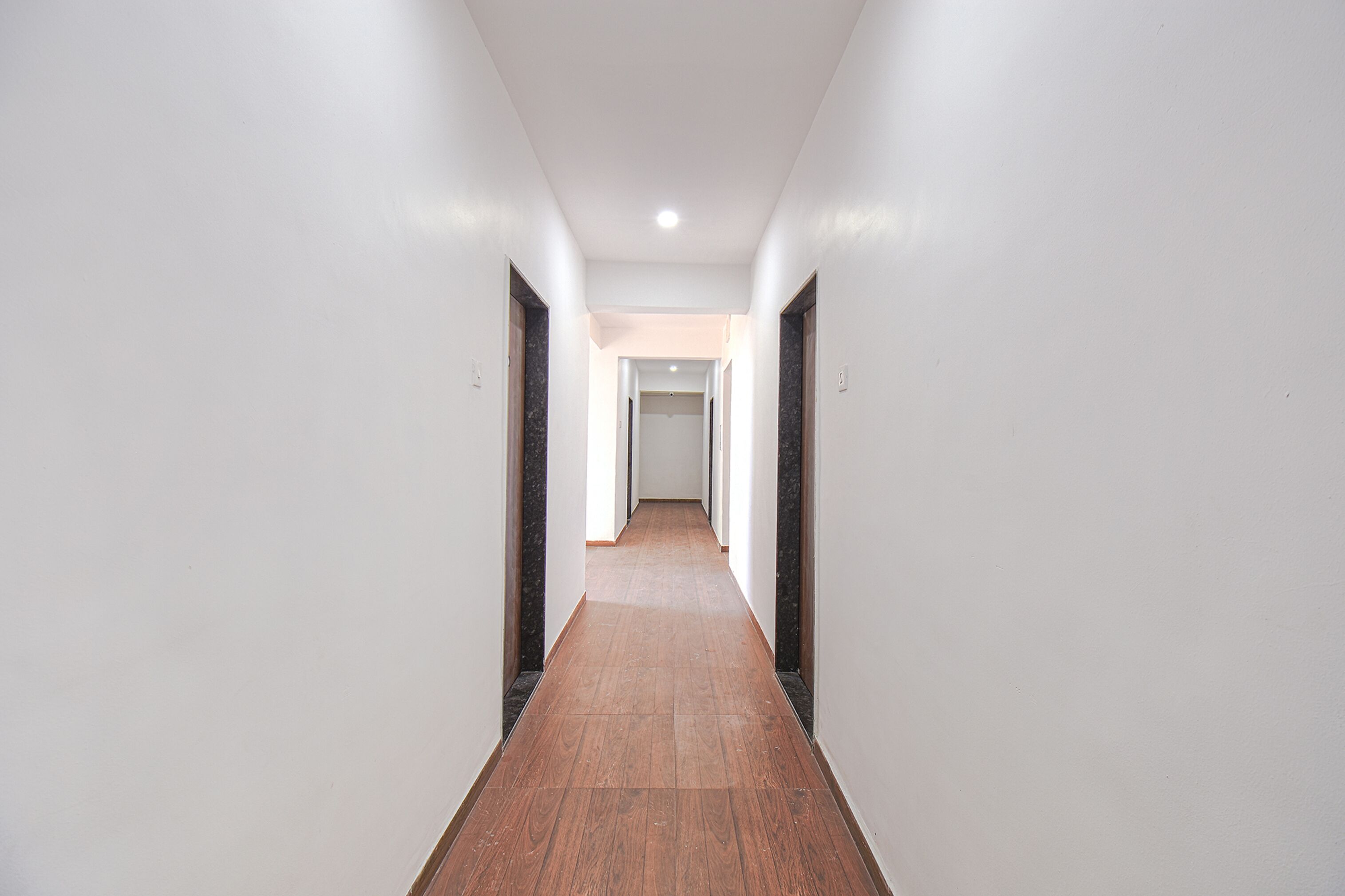 Red Velvet Inn & Suites By Fabhotel
