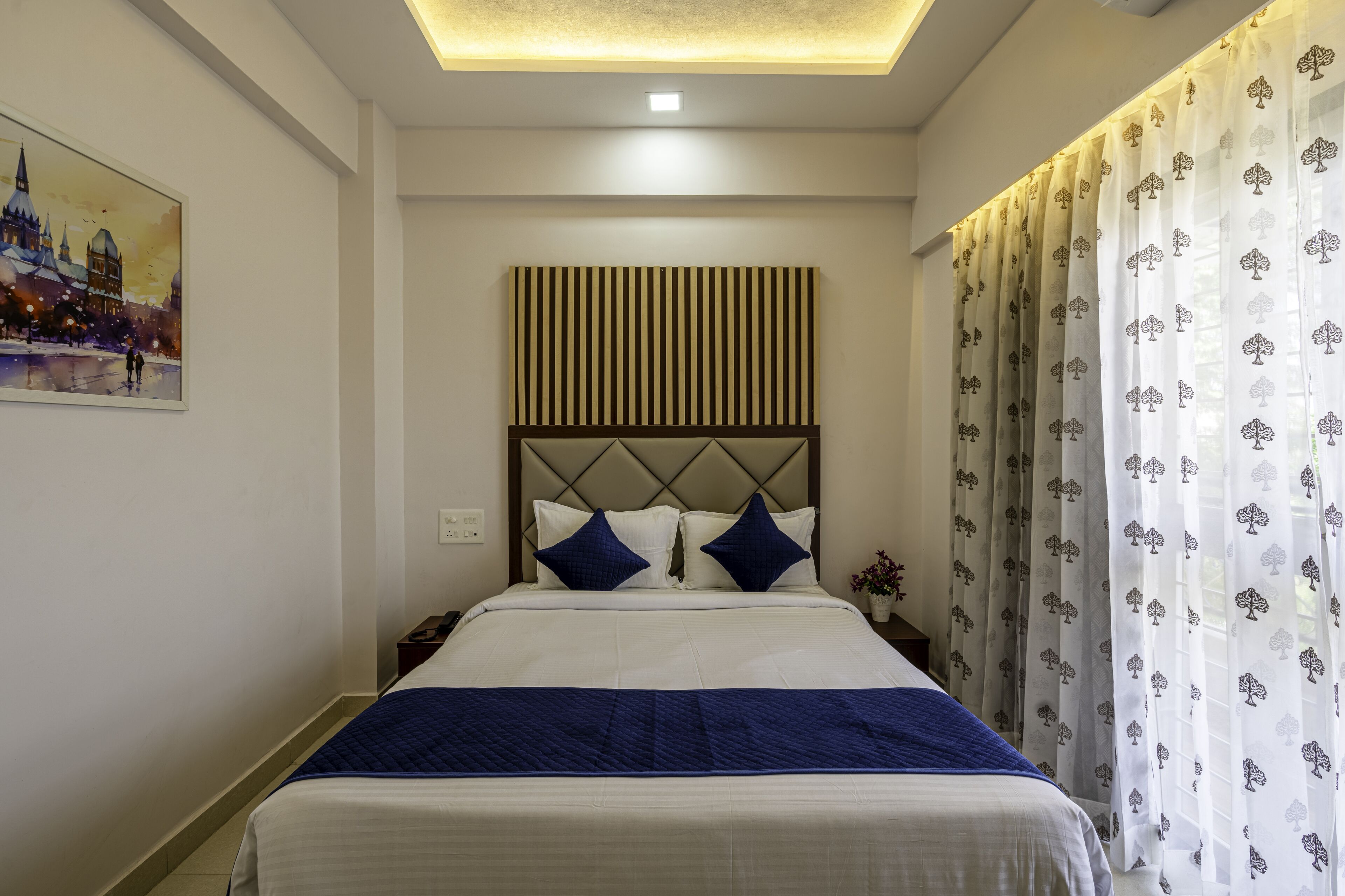 StayBird Divine Suites Business Hotel