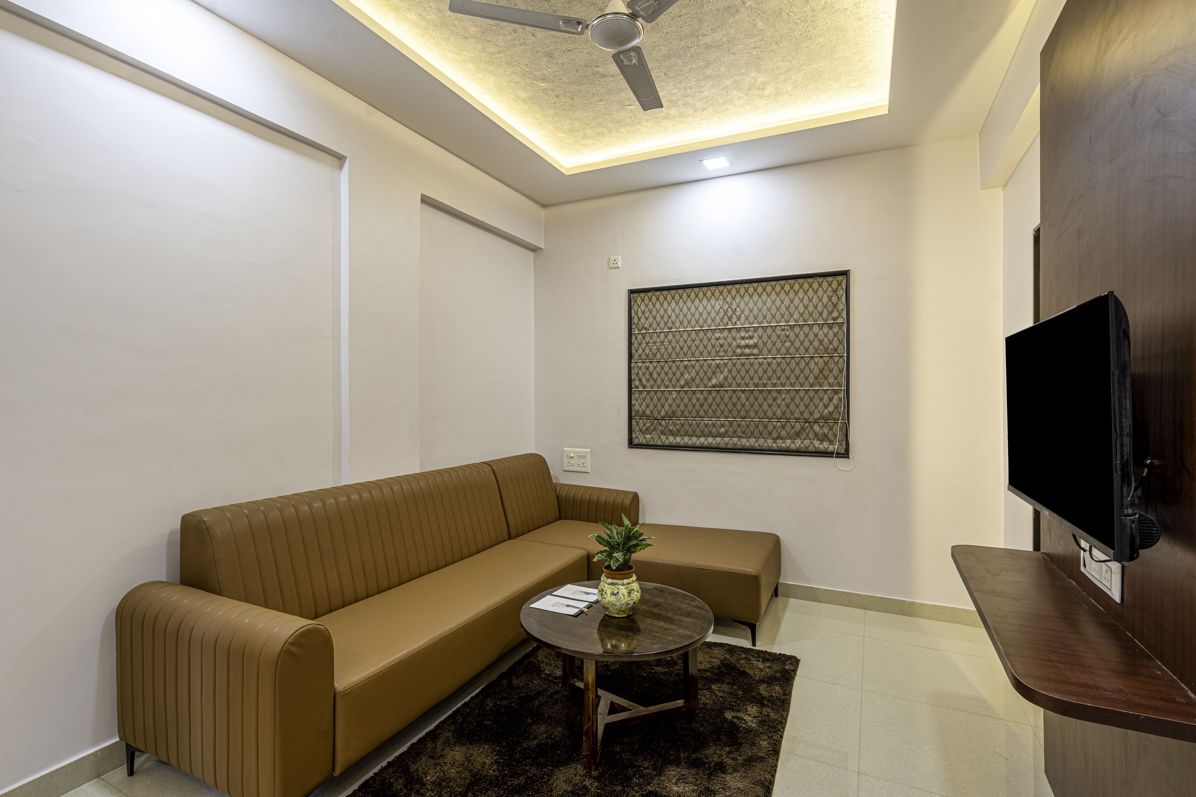 StayBird Divine Suites Business Hotel