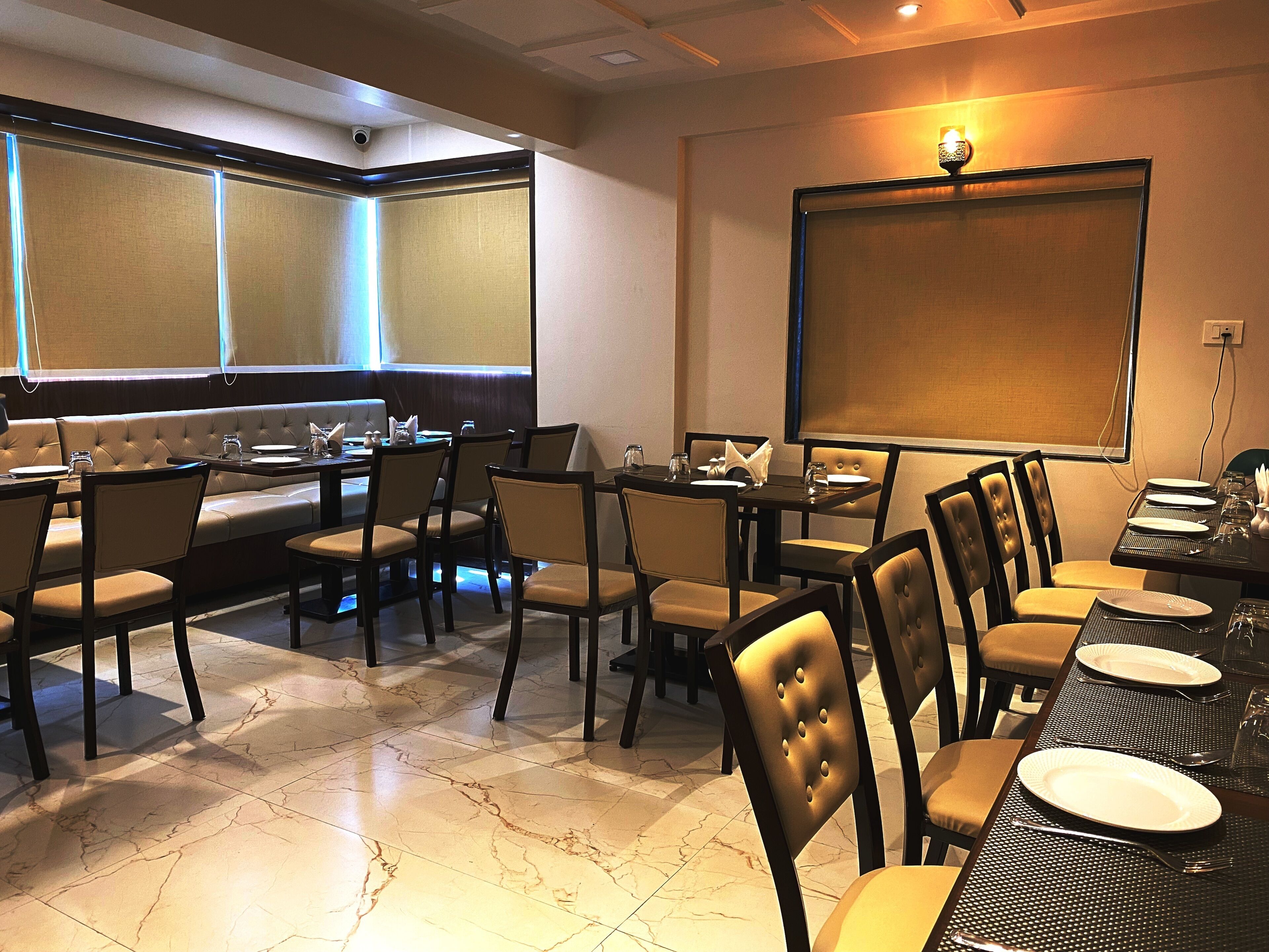 The Grand Sarovar Inn and Suites