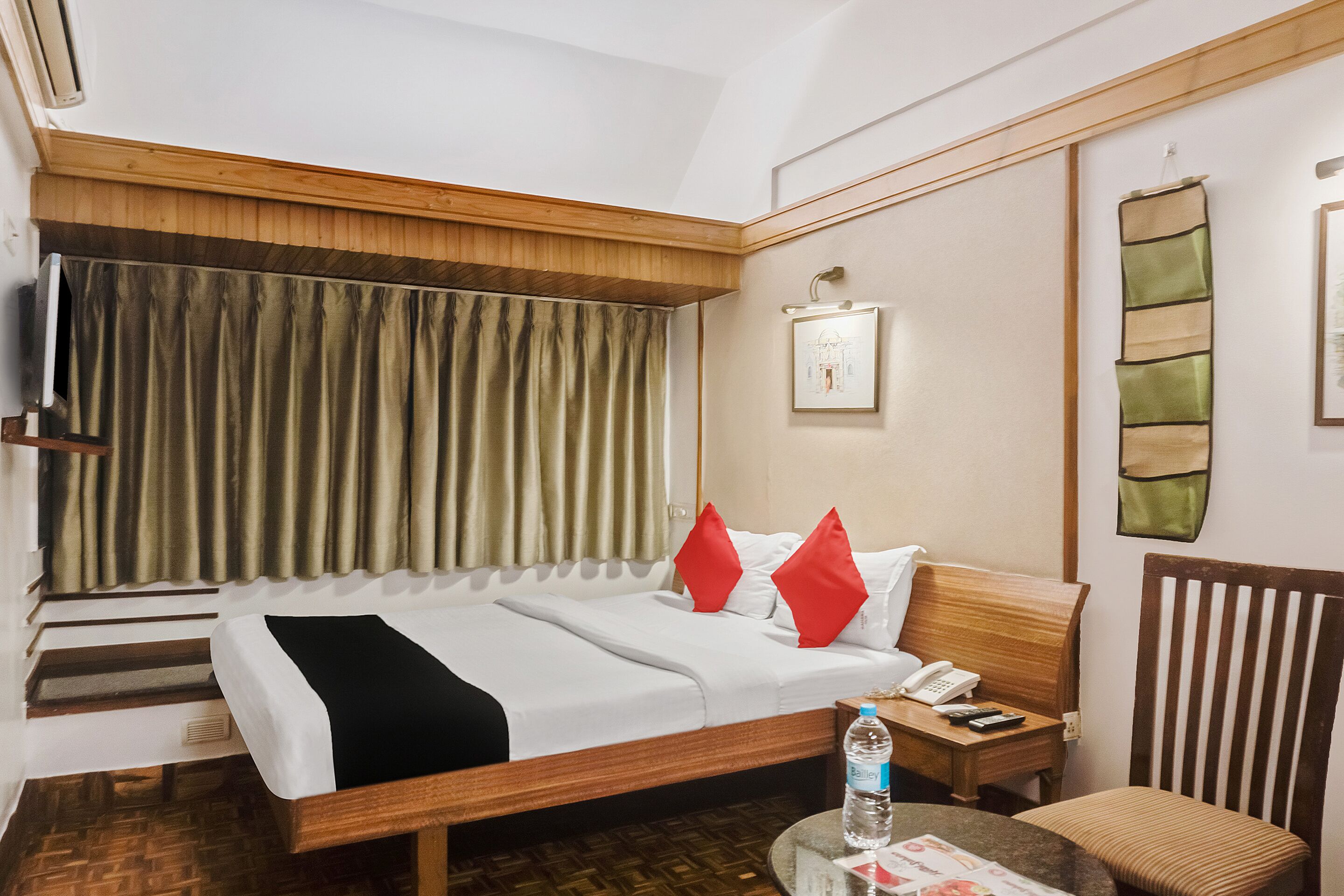 Treebo Trend Sahara by OYO Rooms