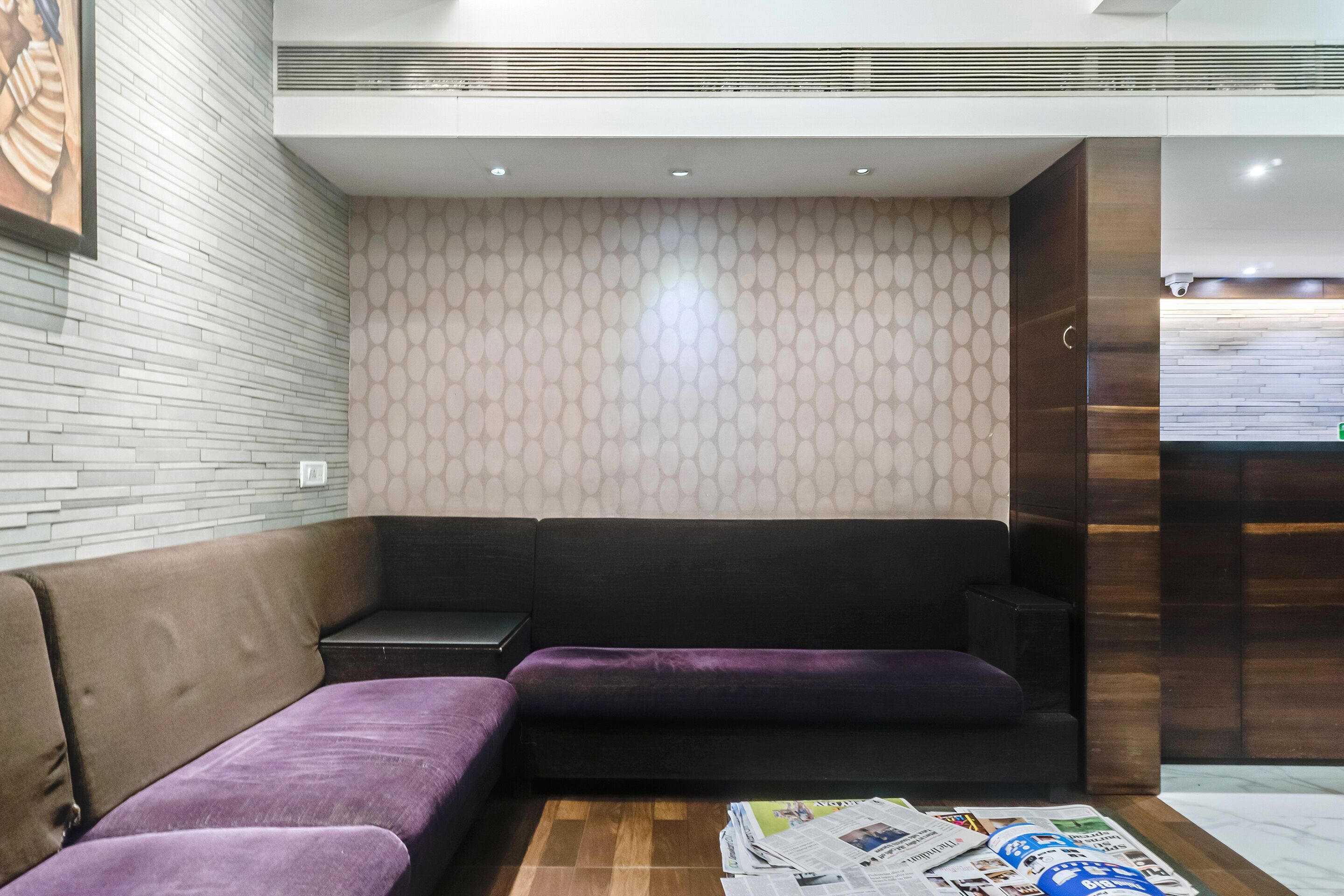 Treebo Trend Sahara by OYO Rooms