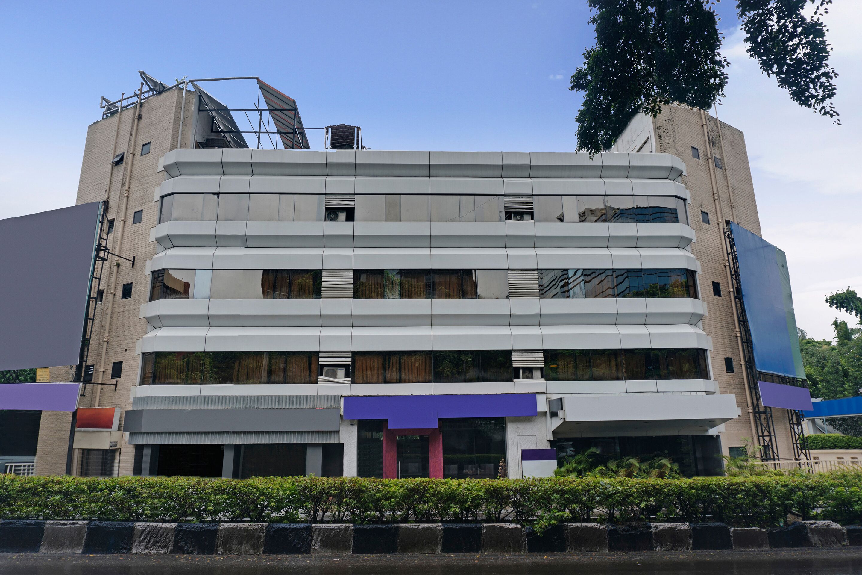 Treebo Trend Sahara by OYO Rooms