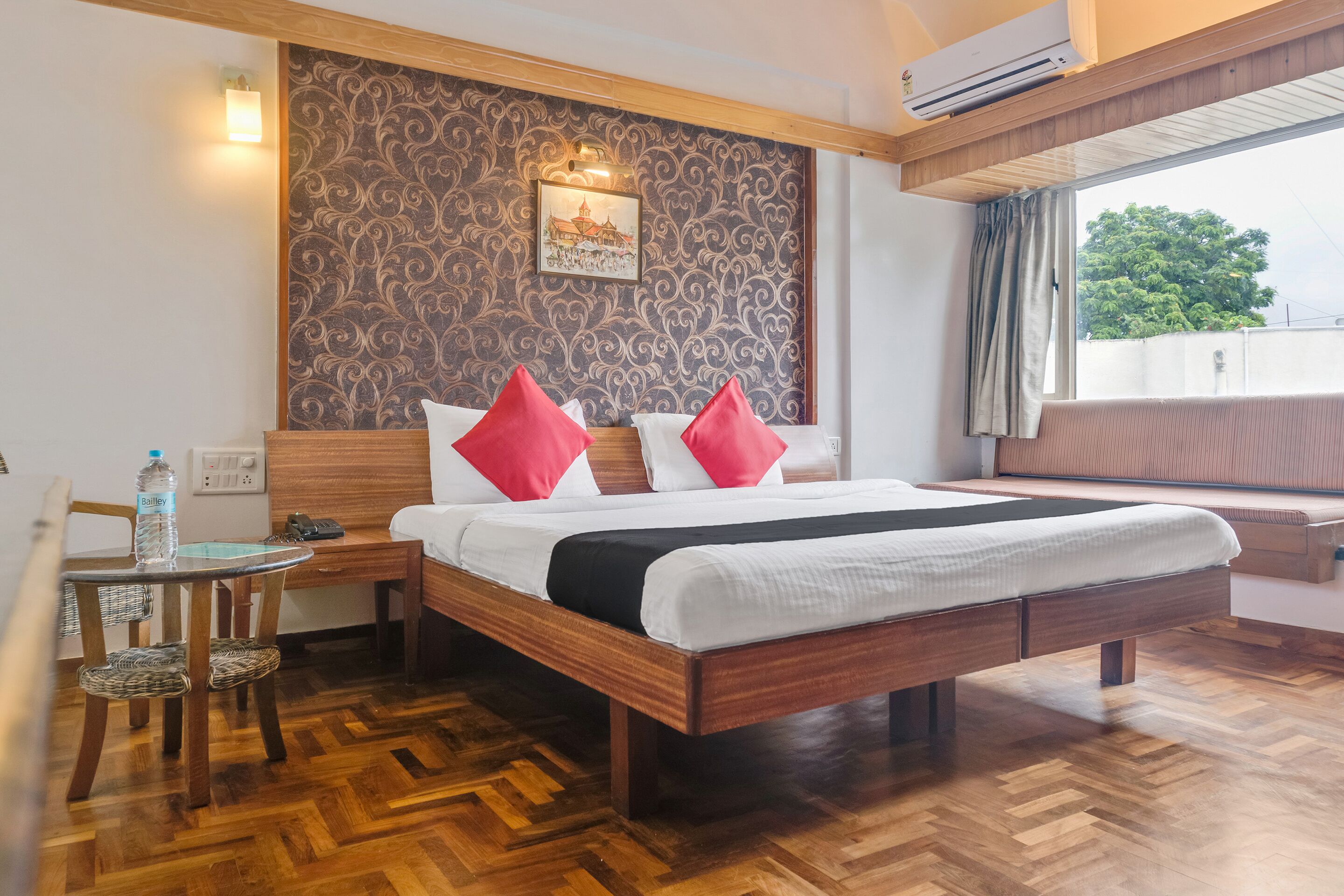 Treebo Trend Sahara by OYO Rooms