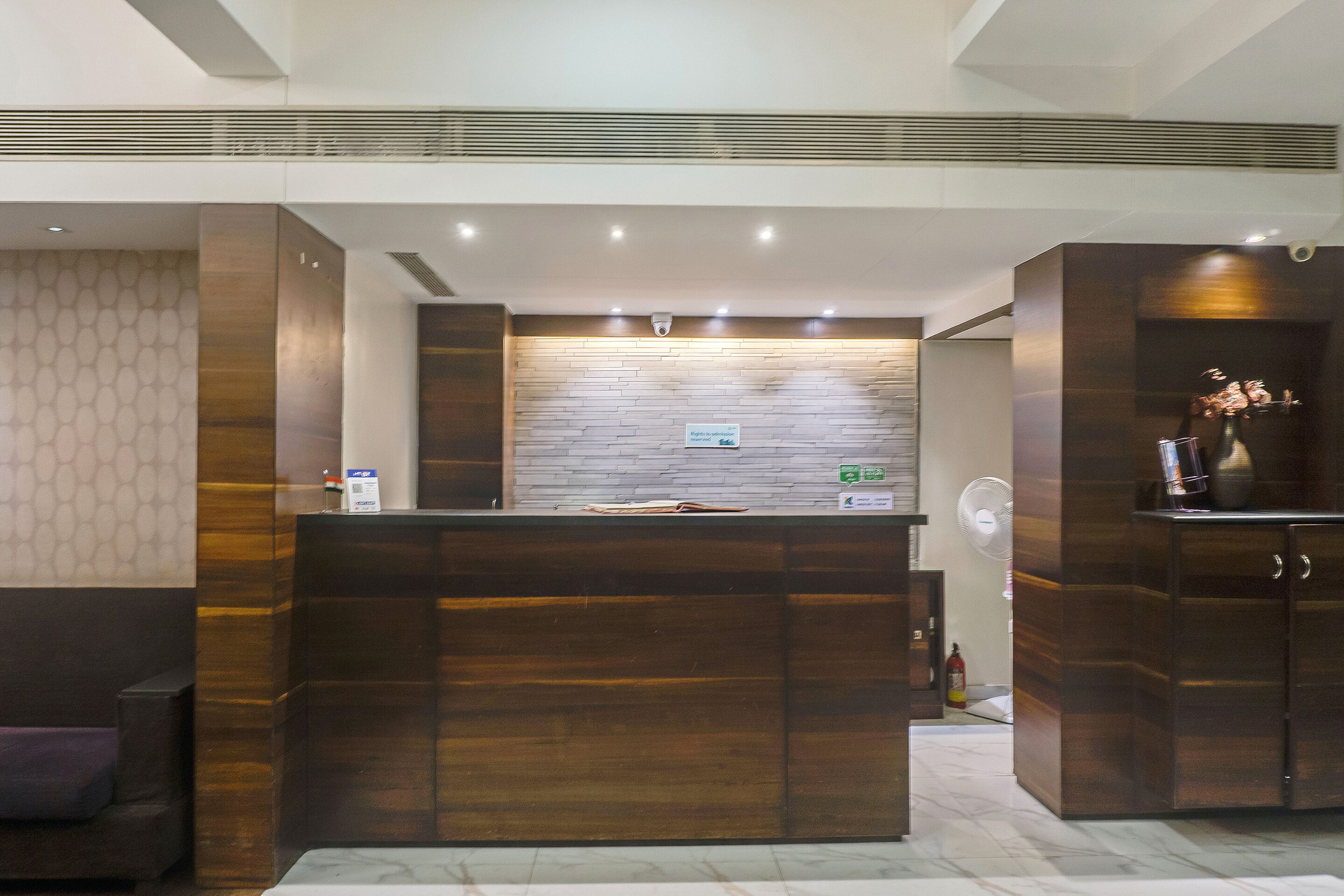 Treebo Trend Sahara by OYO Rooms