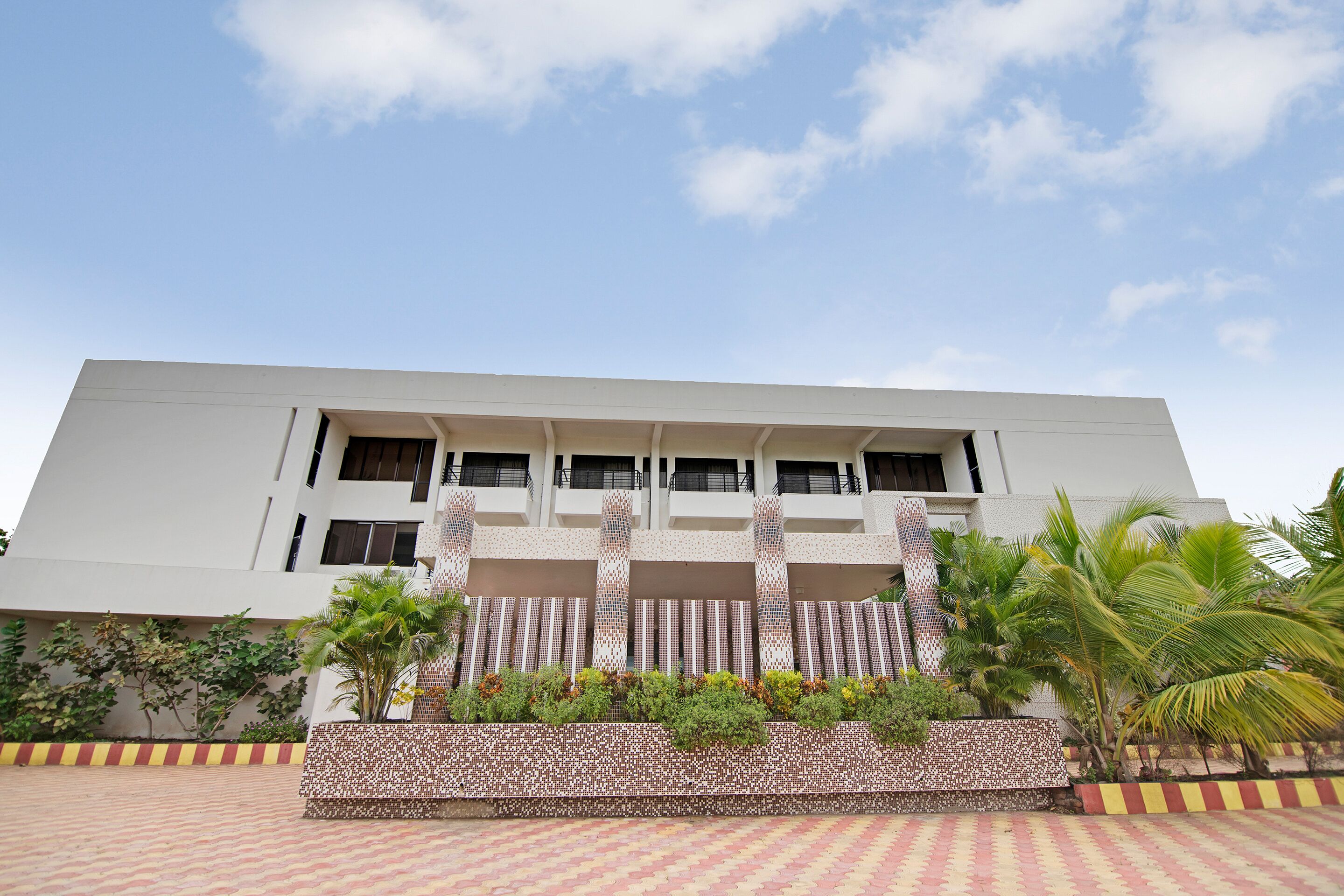 Shri Saibaba Satsang Mandal by OYO Rooms