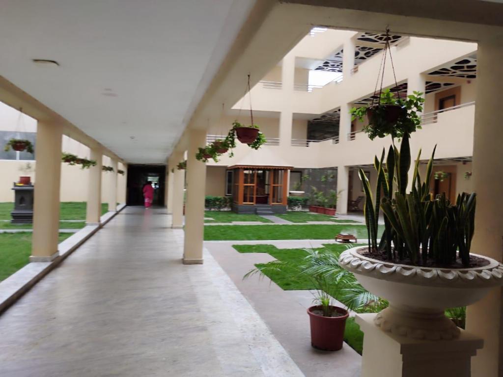 St Laurn The Spiritual Resort