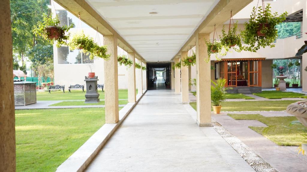 St Laurn The Spiritual Resort