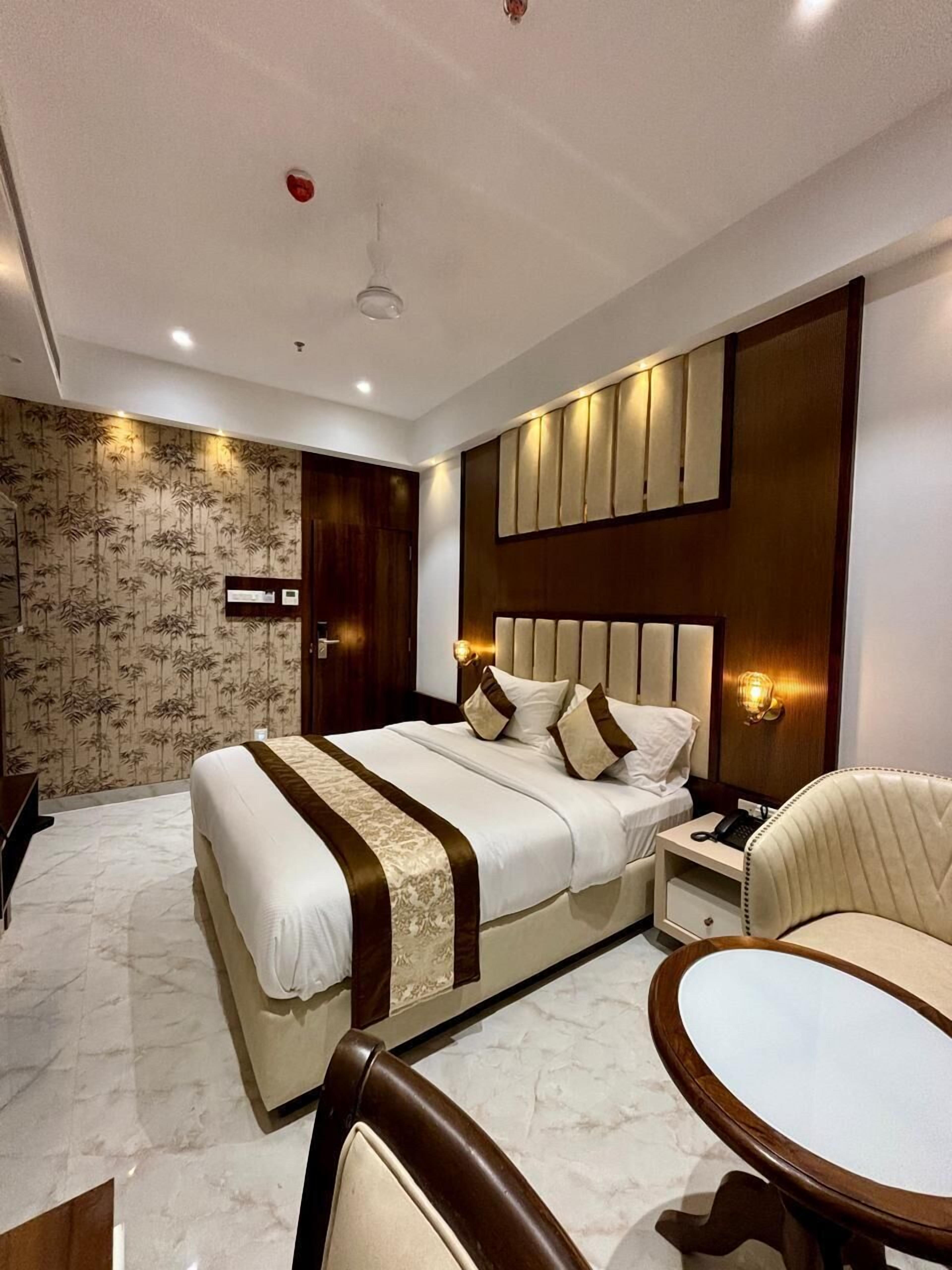 Hotel Sonesta Suites