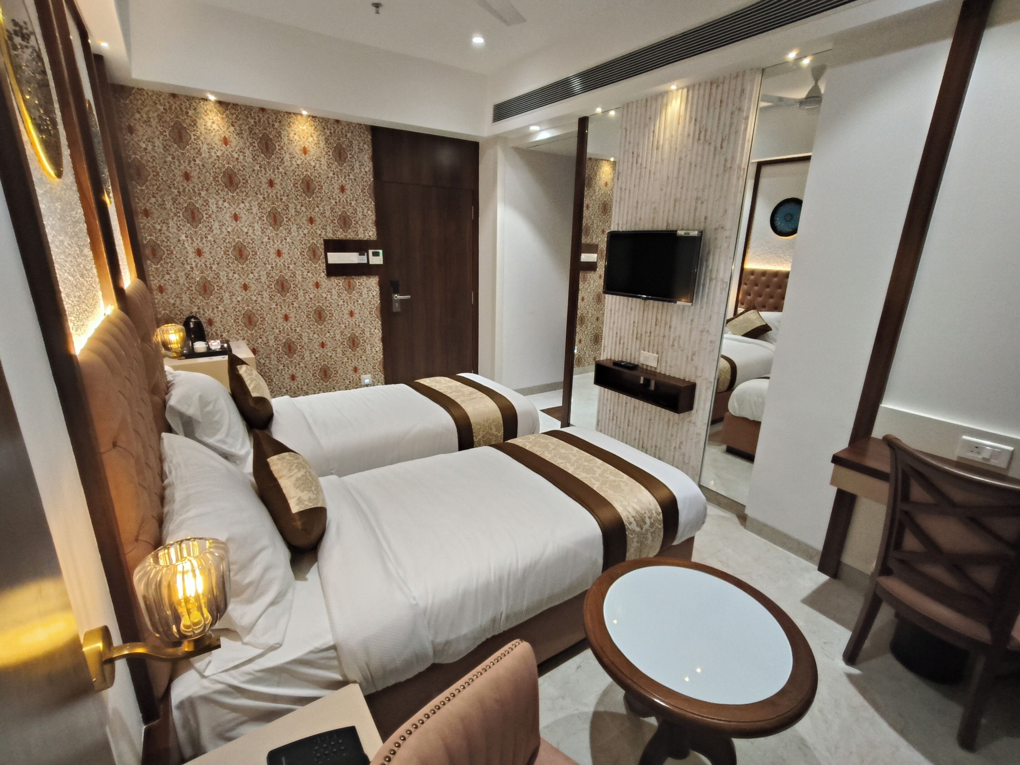 Hotel Sonesta Suites