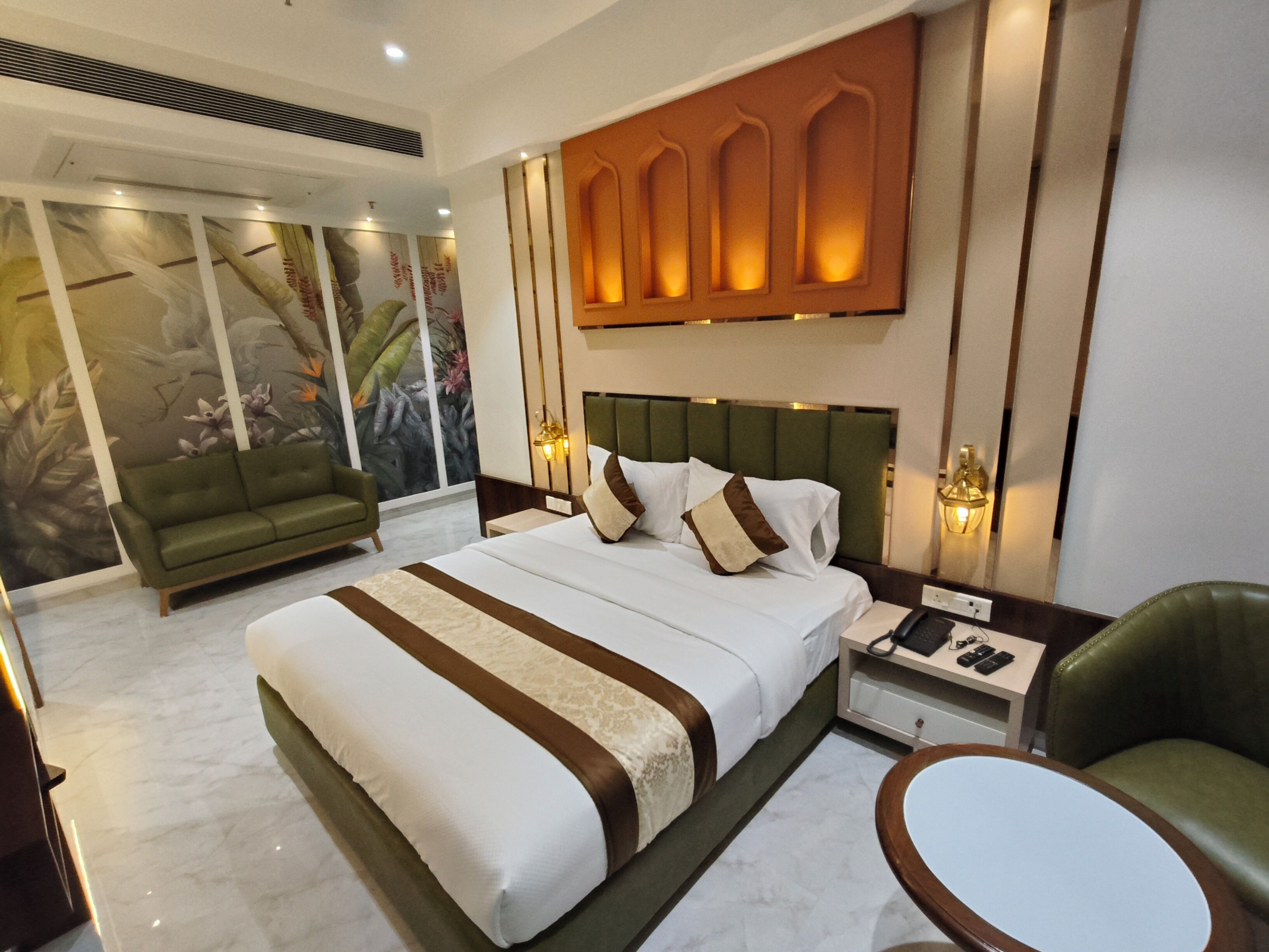 Hotel Sonesta Suites