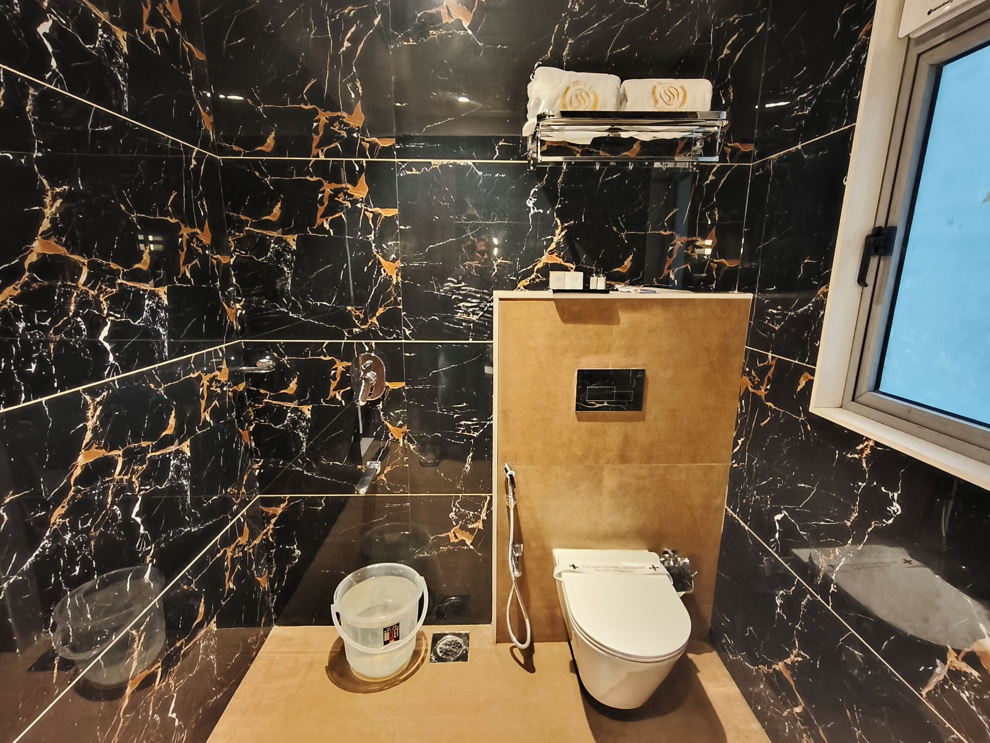 Hotel Sonesta Suites