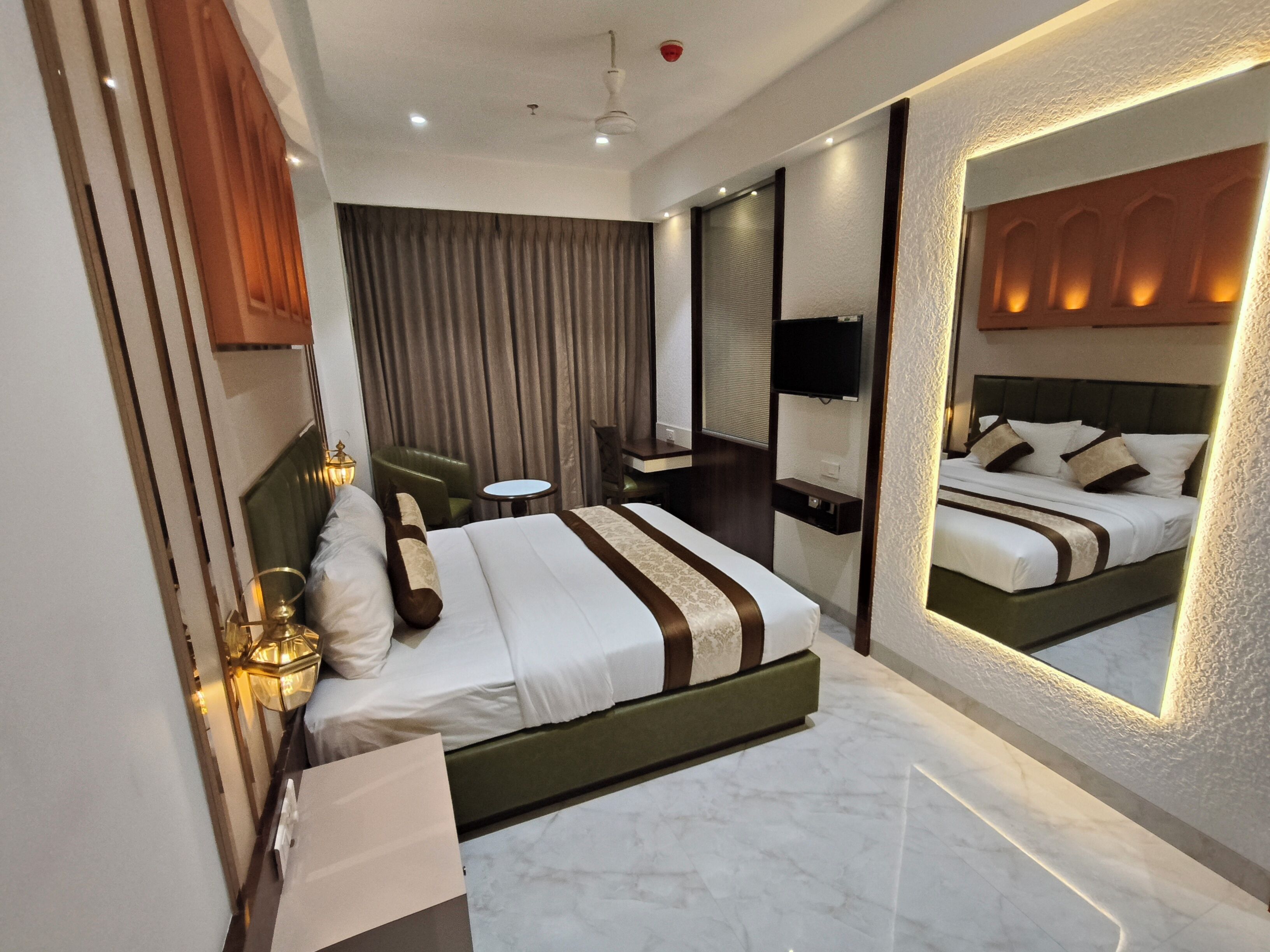 Hotel Sonesta Suites