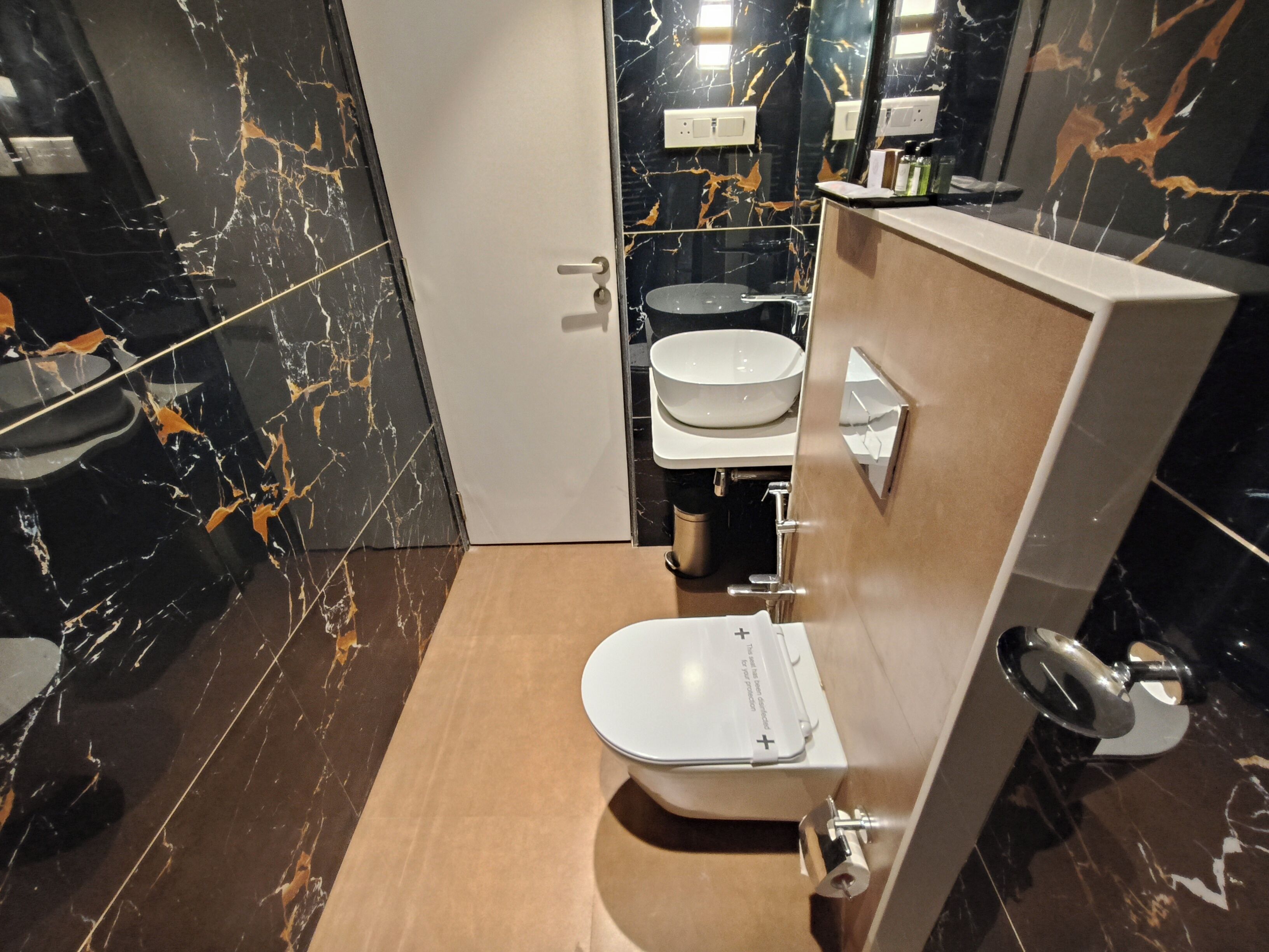 Hotel Sonesta Suites