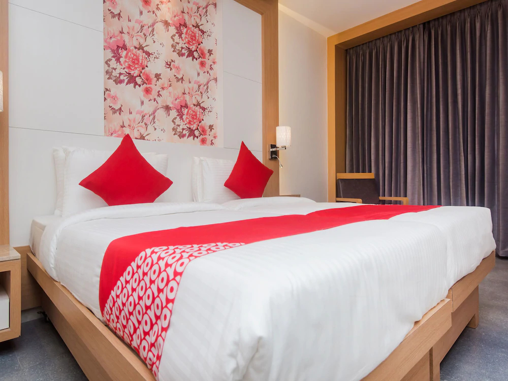 OYO 16718 Hotel Aditya Residency