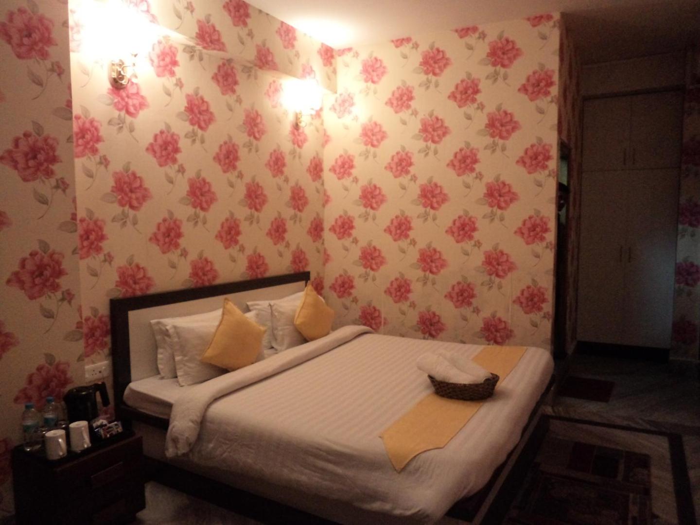Hotel Crescent