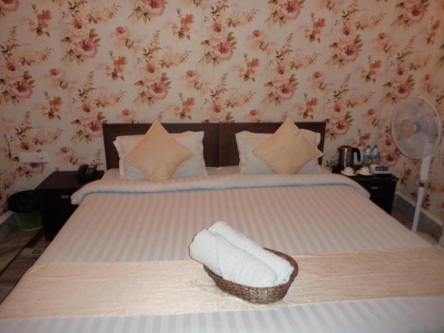 Hotel Crescent