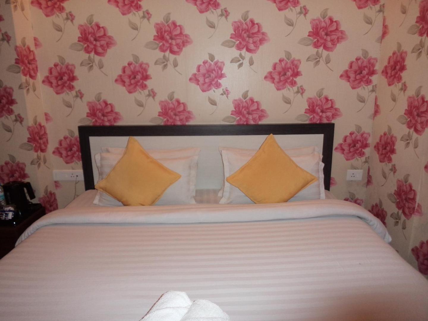 Hotel Crescent