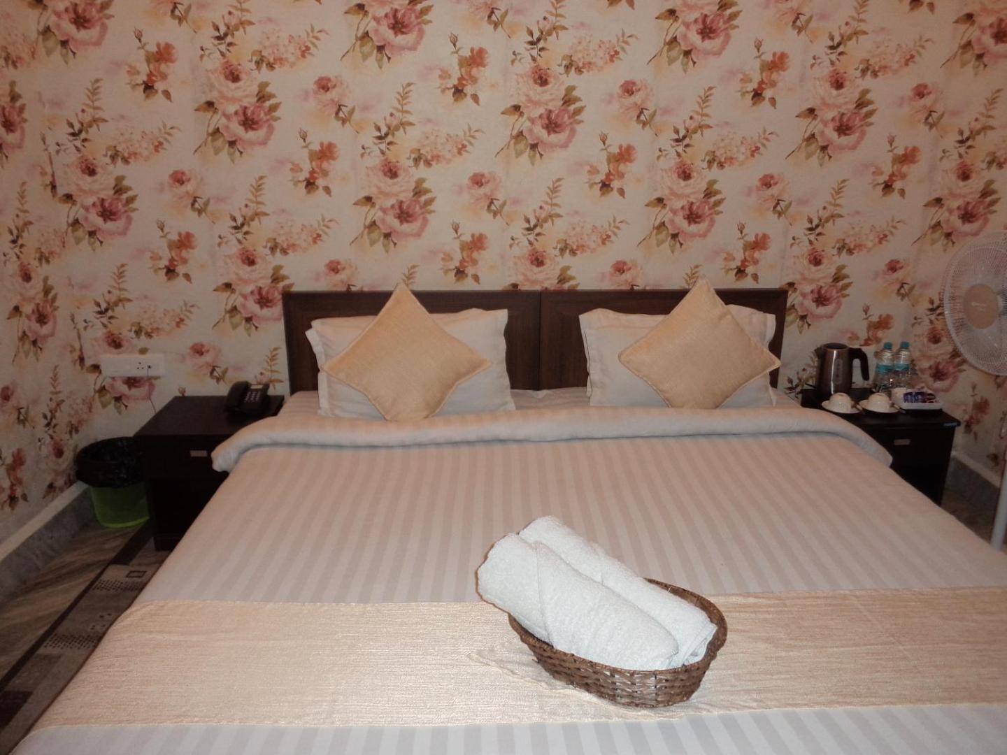 Hotel Crescent