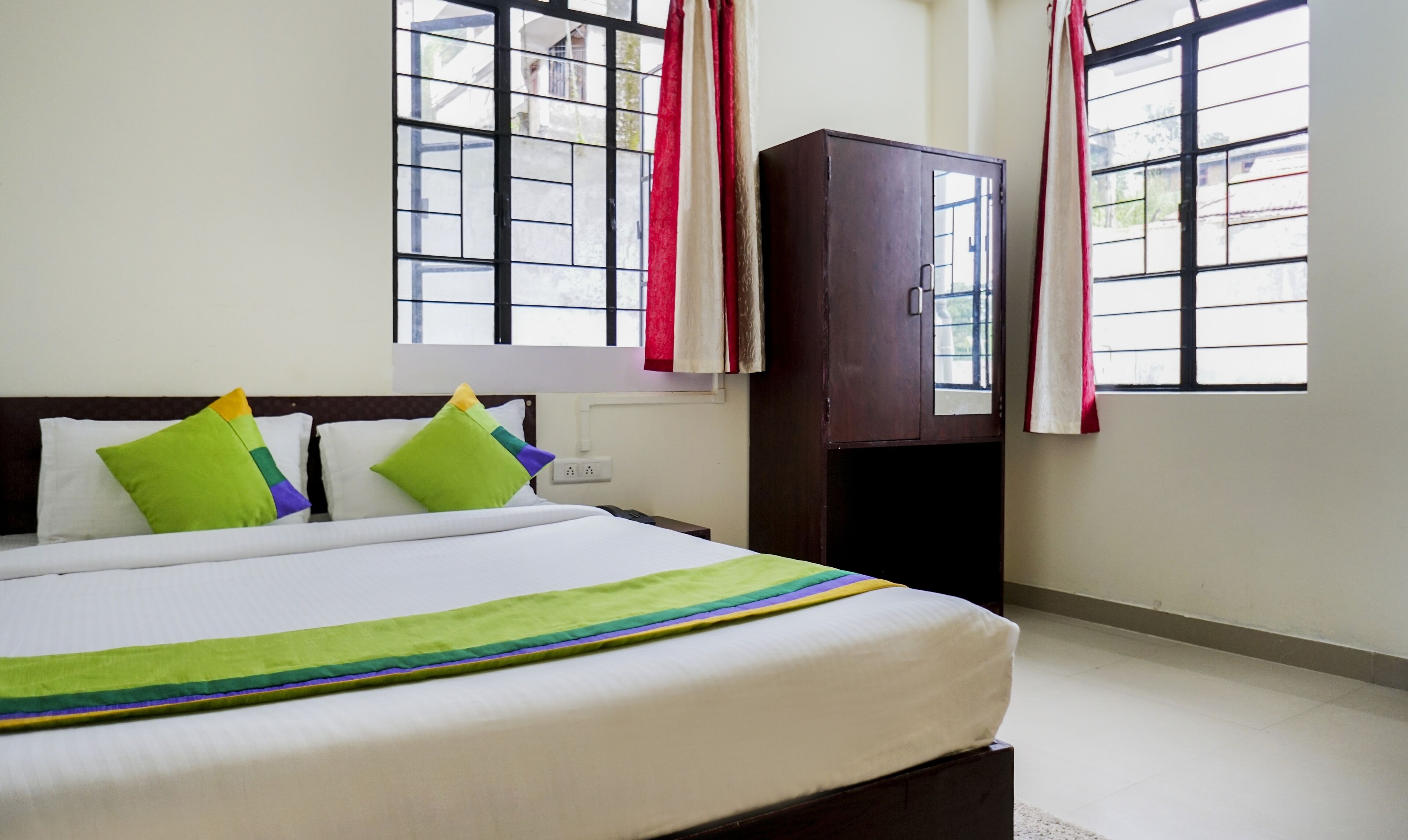 Nirvana Guest House by Treebo