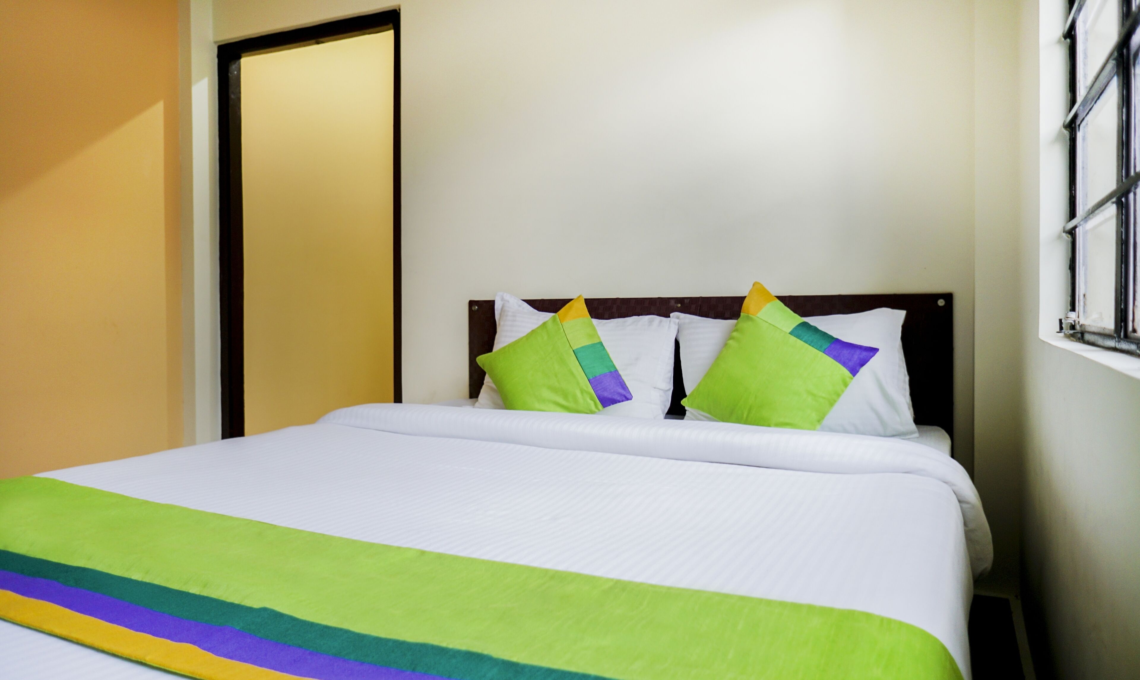Nirvana Guest House by Treebo
