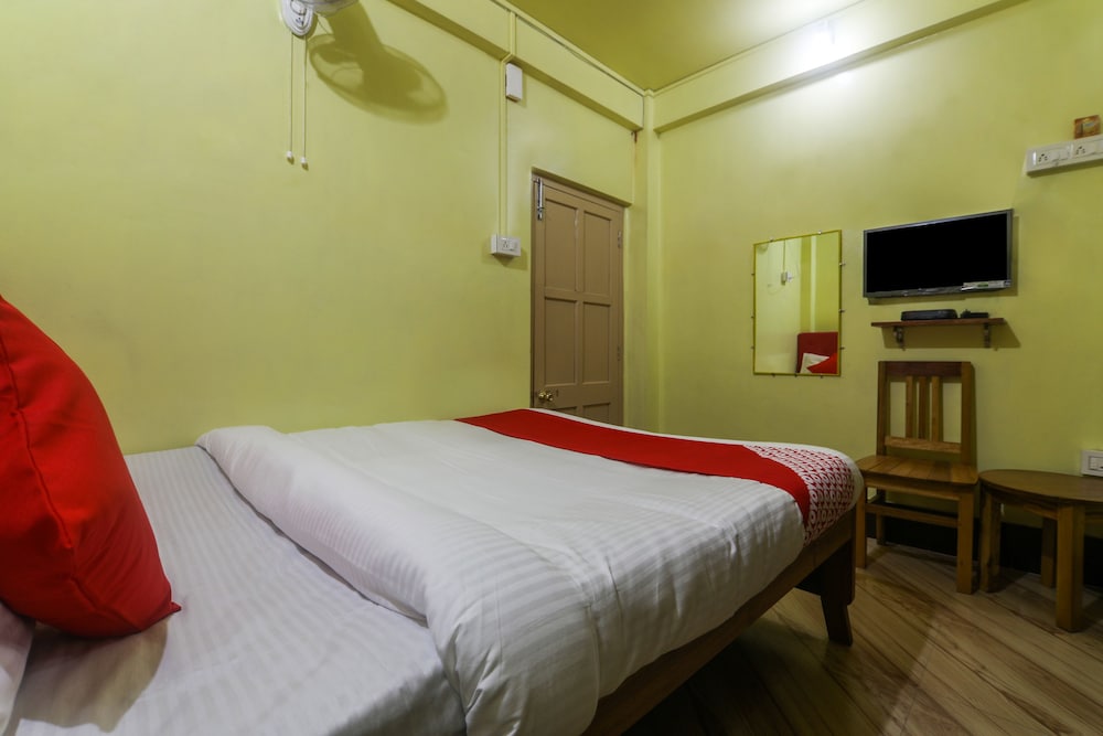 OYO 18330 Stay At Jo's Guest House
