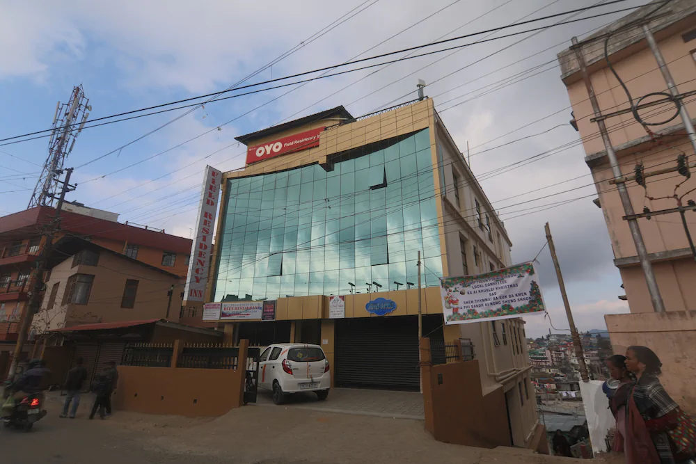 OYO 18528 Field Residency Inn