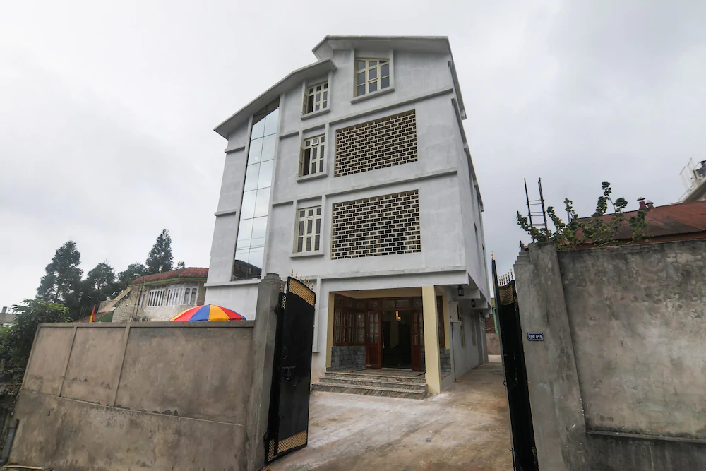 OYO 18670 Sanctum Guest House