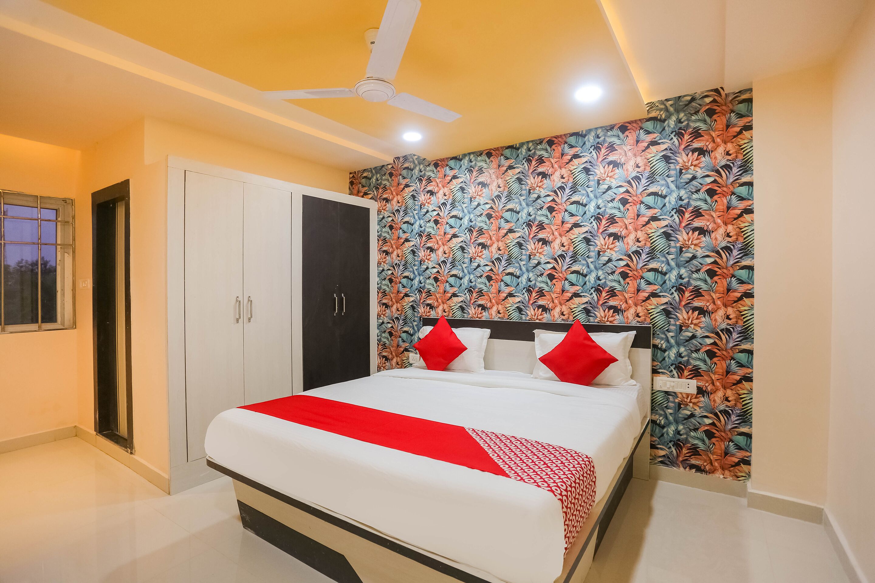 Hotel Keshmin by OYO Rooms