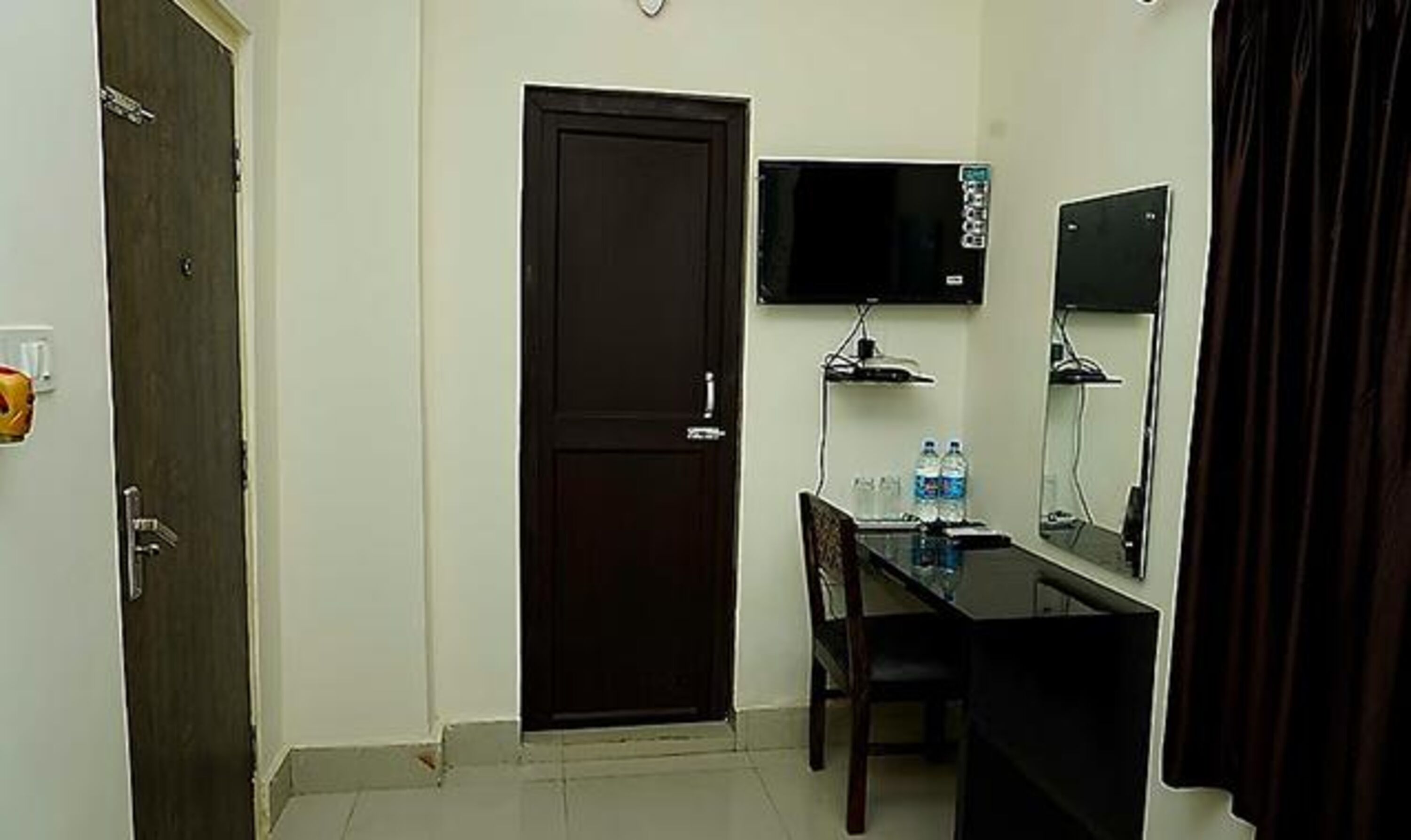 FabHotel Ekamra Greens By Y Hotels