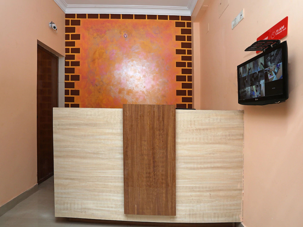 Fabhotel Greenstar Inn