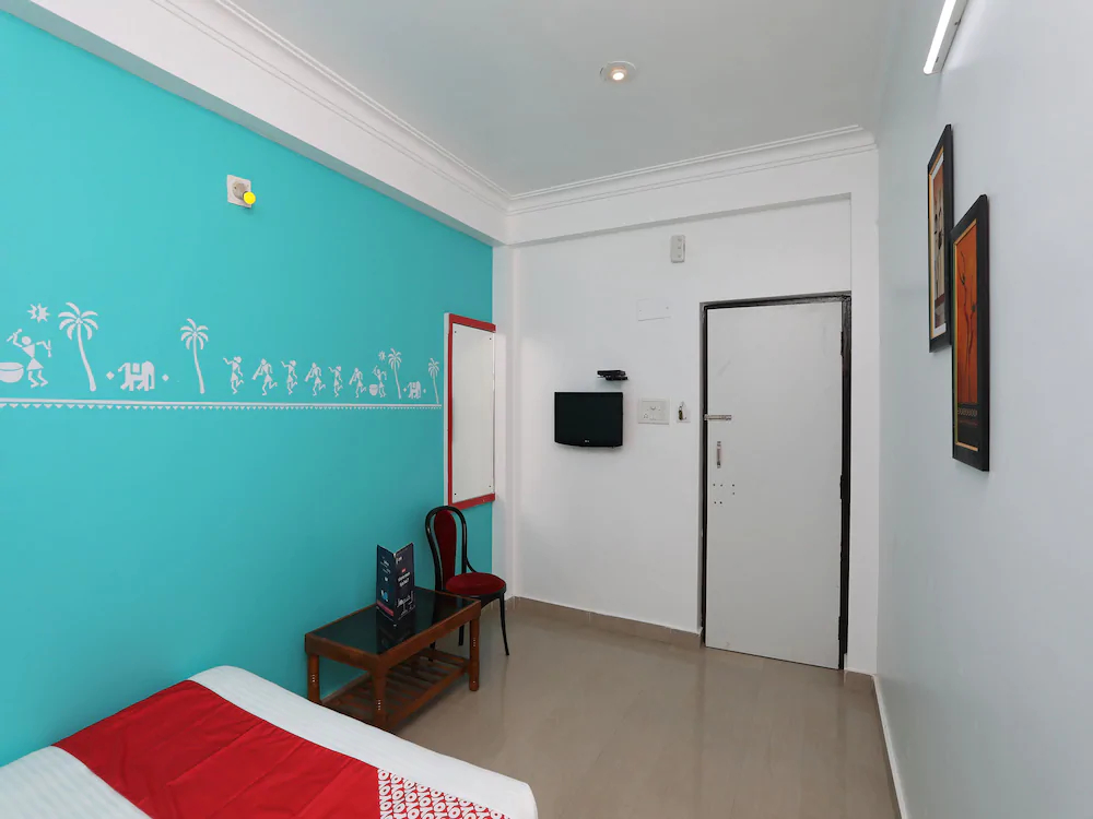 Fabhotel Greenstar Inn