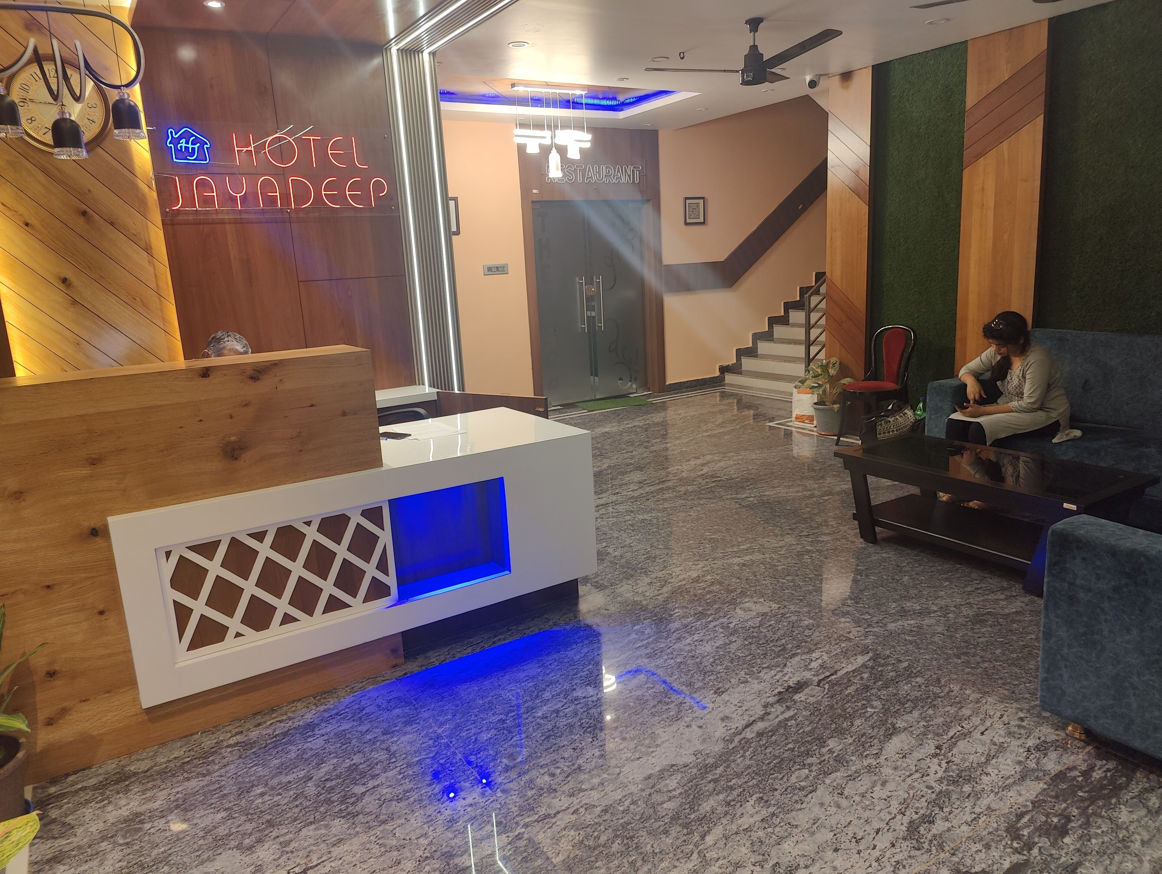 Hotel Jayadeep