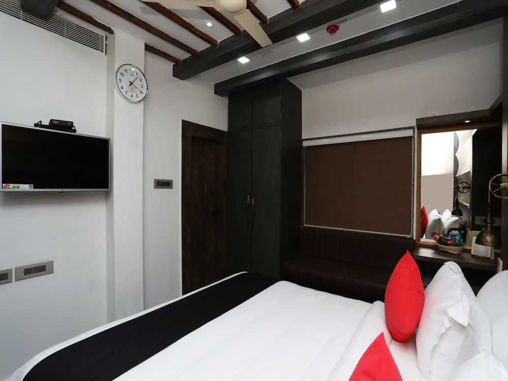 Hotel Middleton By OYO Rooms