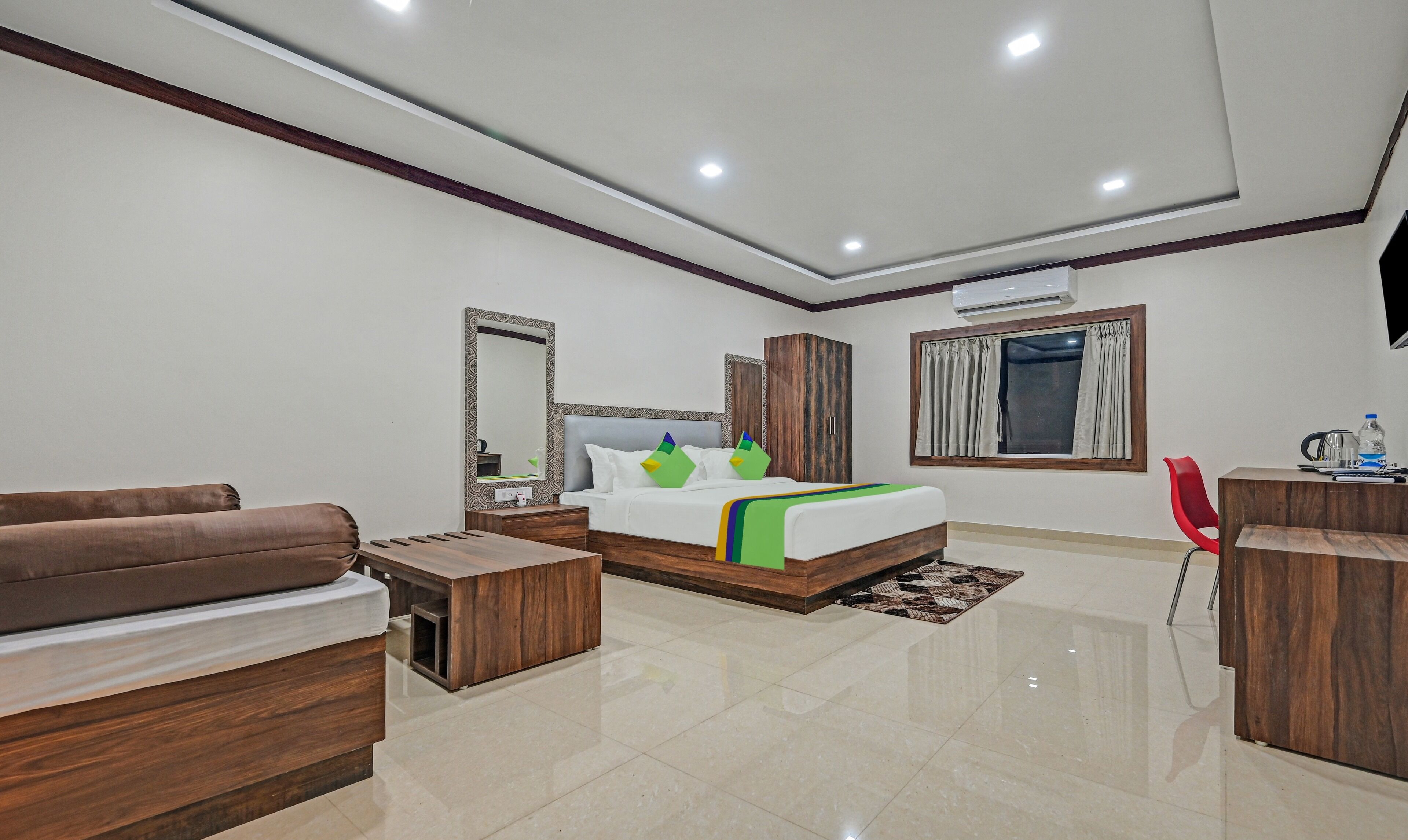Treebo Trend Hotel Paradise Premium