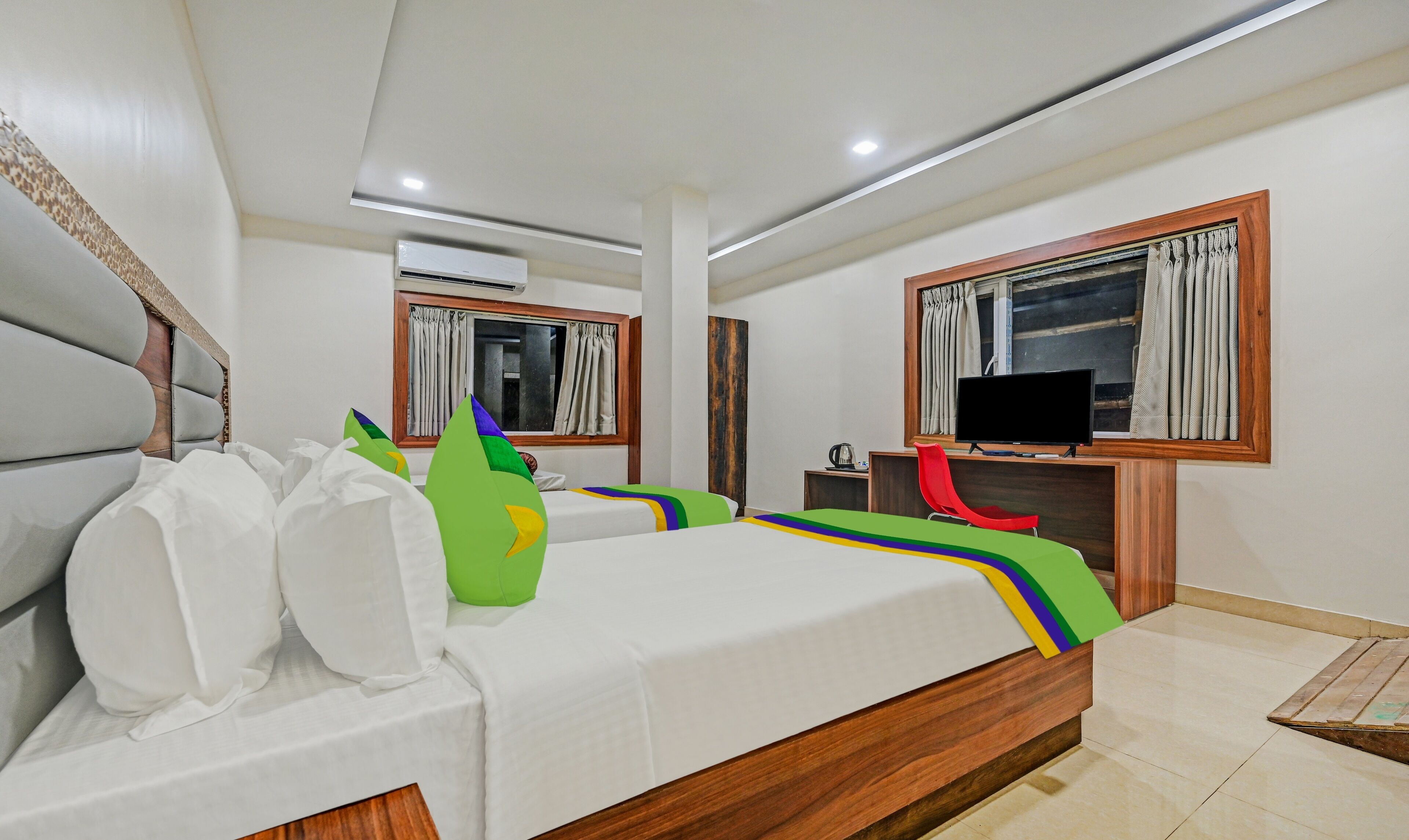 Treebo Trend Hotel Paradise Premium