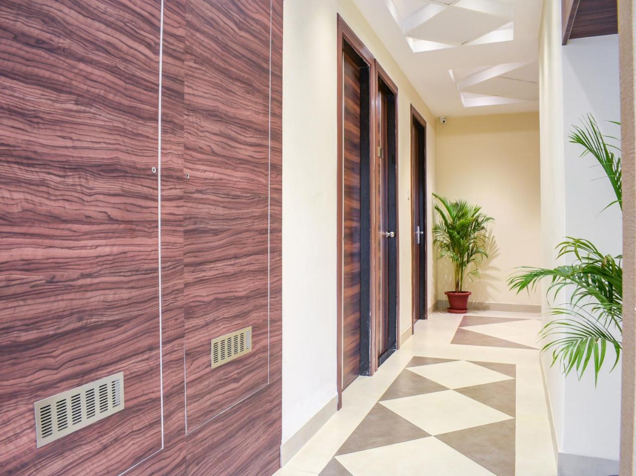 Hotel Royal Crystal by OYO Rooms