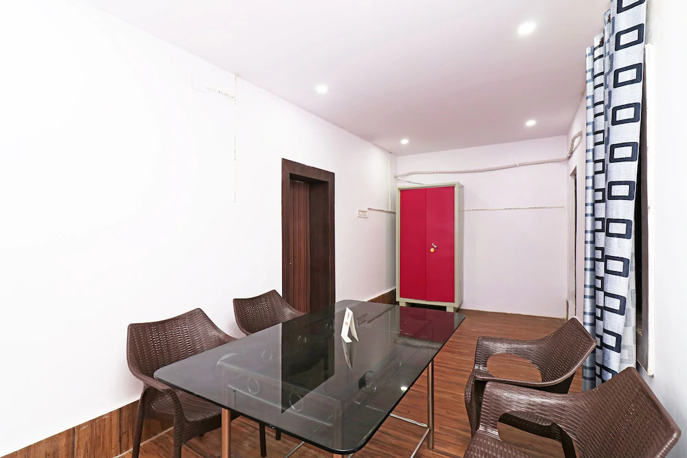 Hotel Royal Green By OYO Rooms