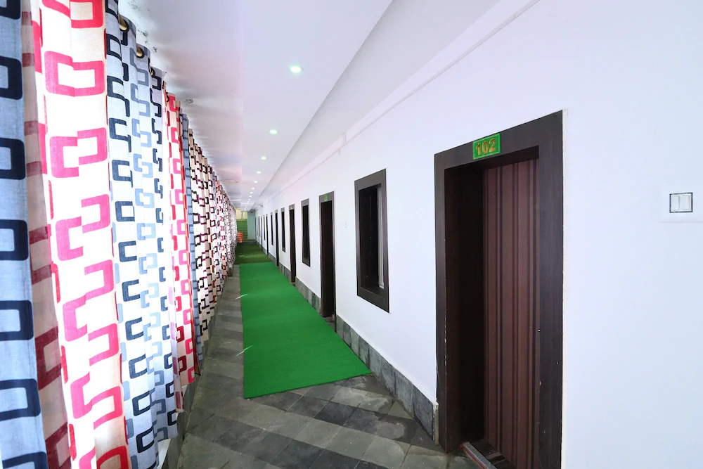 Hotel Royal Green By OYO Rooms