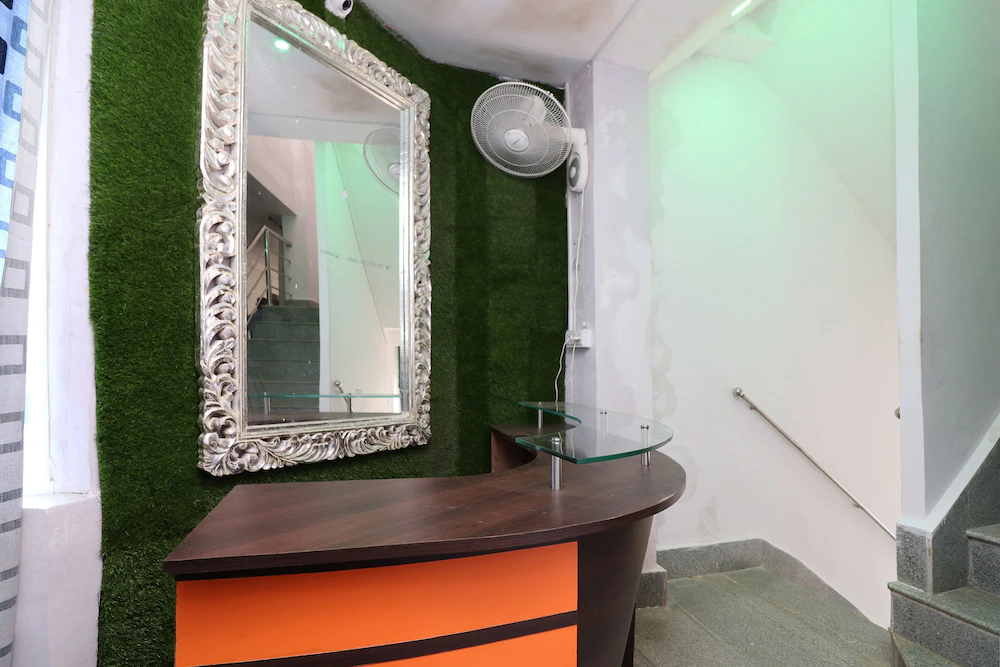 Hotel Royal Green By OYO Rooms