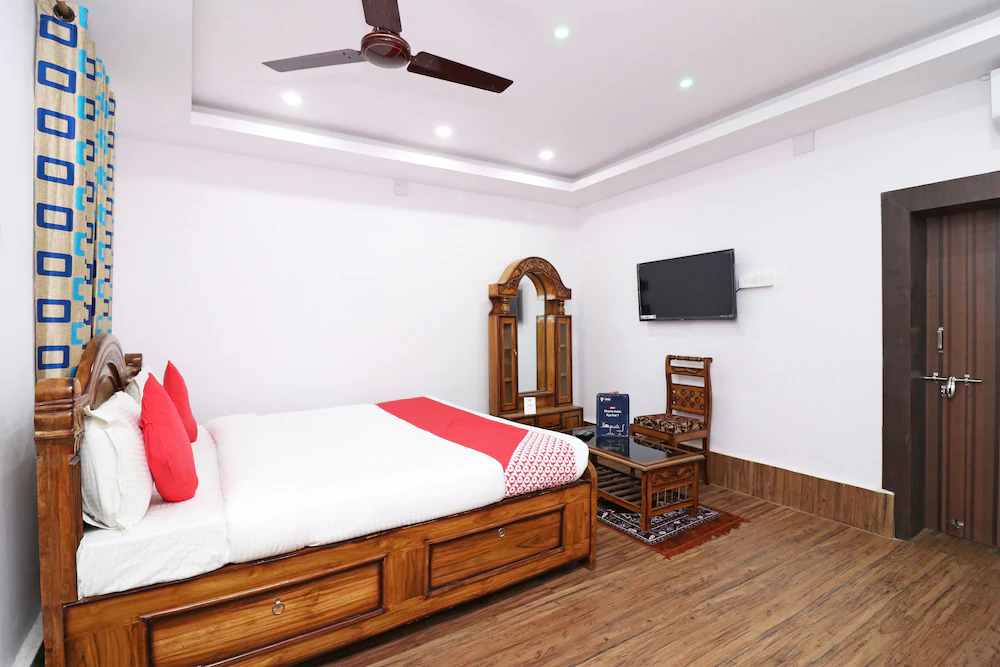 Hotel Royal Green By OYO Rooms
