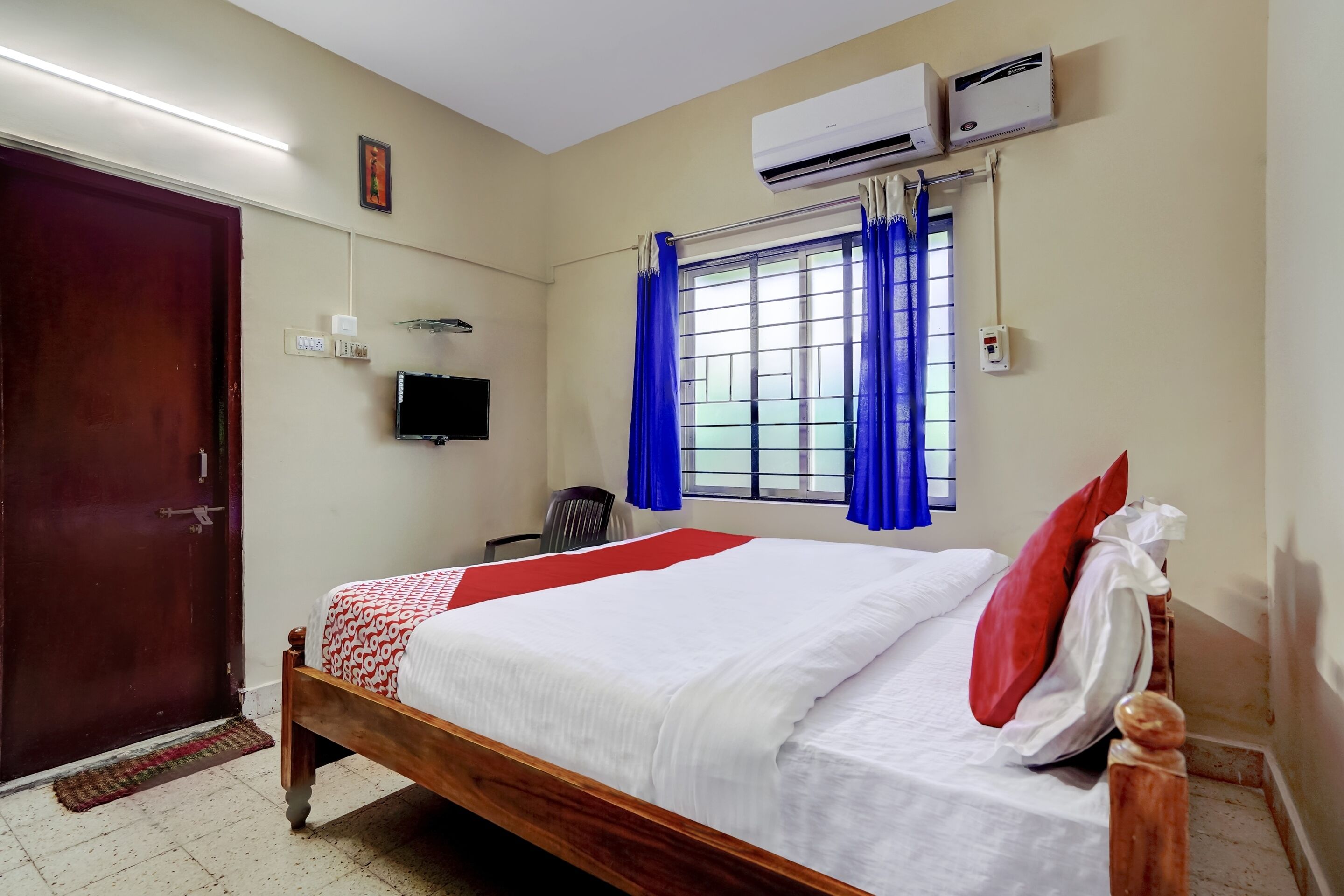 Hotel Santosh by OYO Rooms