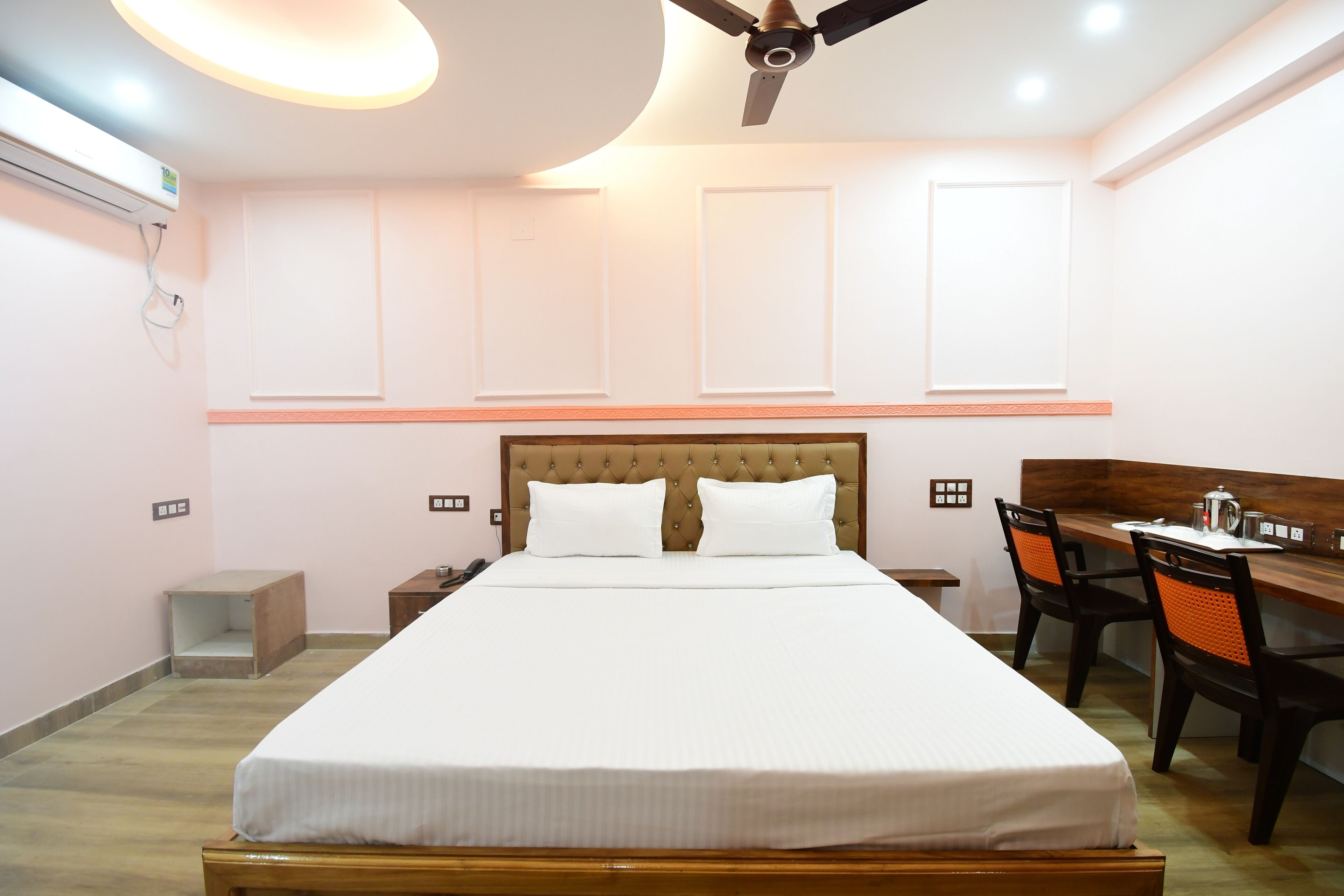 Hotel Sushree International
