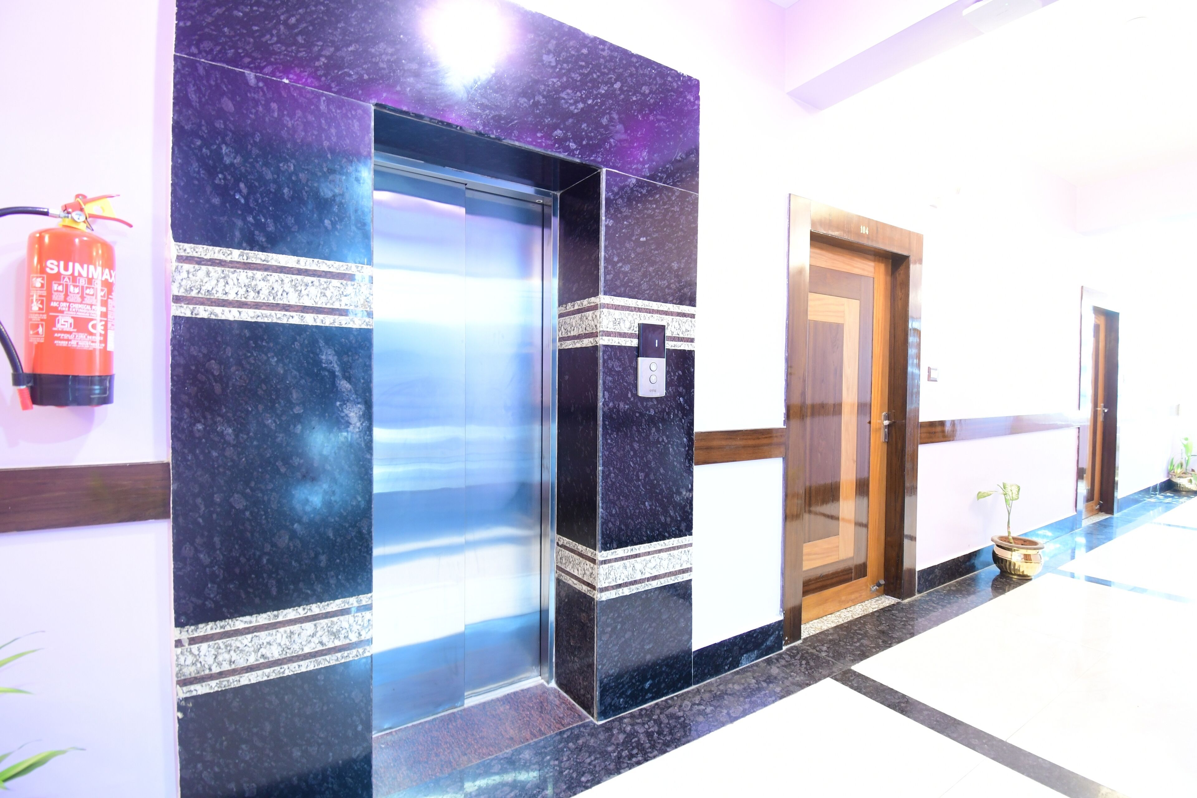Hotel Sushree International