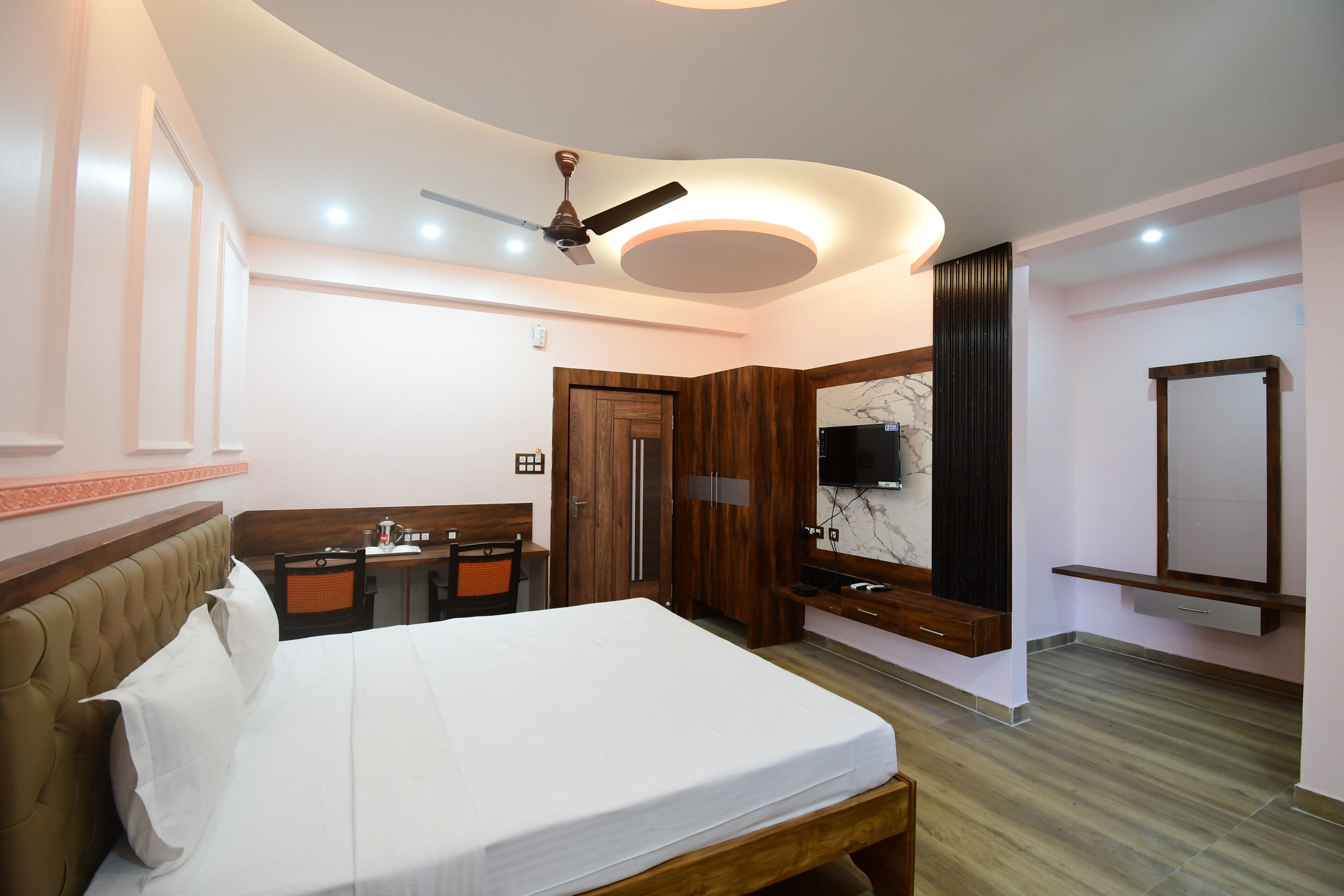 Hotel Sushree International