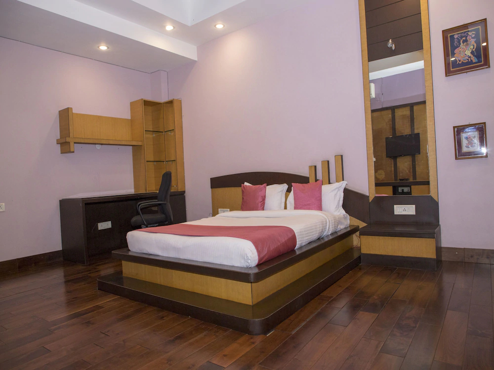 Hotel White House Inn By OYO Rooms