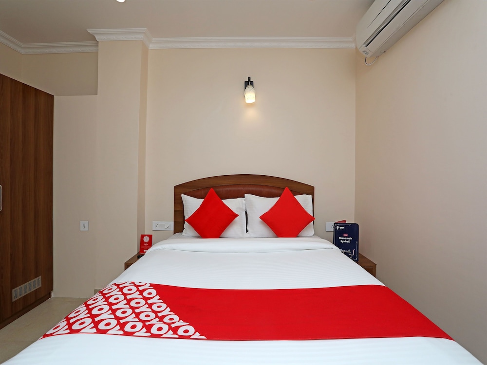 Kumud Plaza By OYO Rooms