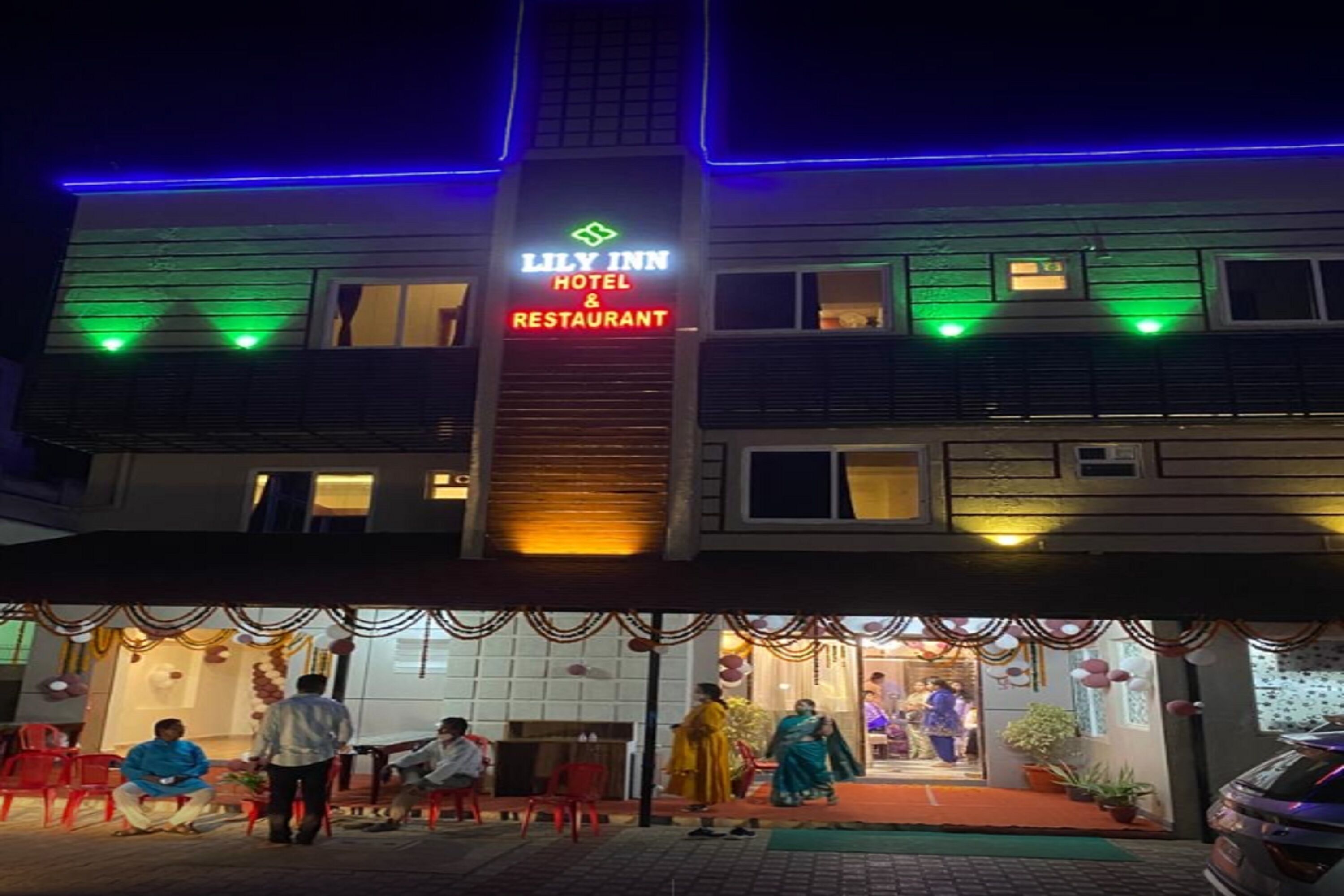 Lily Inn Hotel & Restaurant