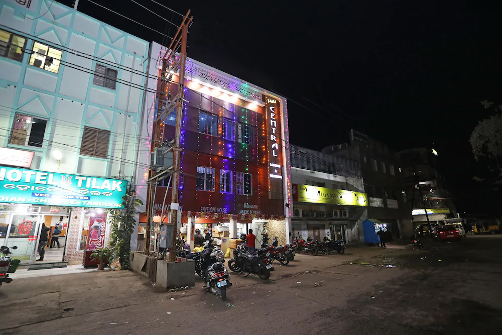 New Central By OYO Rooms