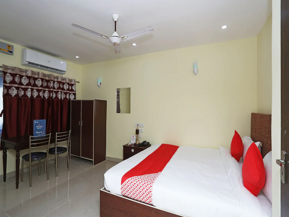 OYO 22510 Ma Classic Inn